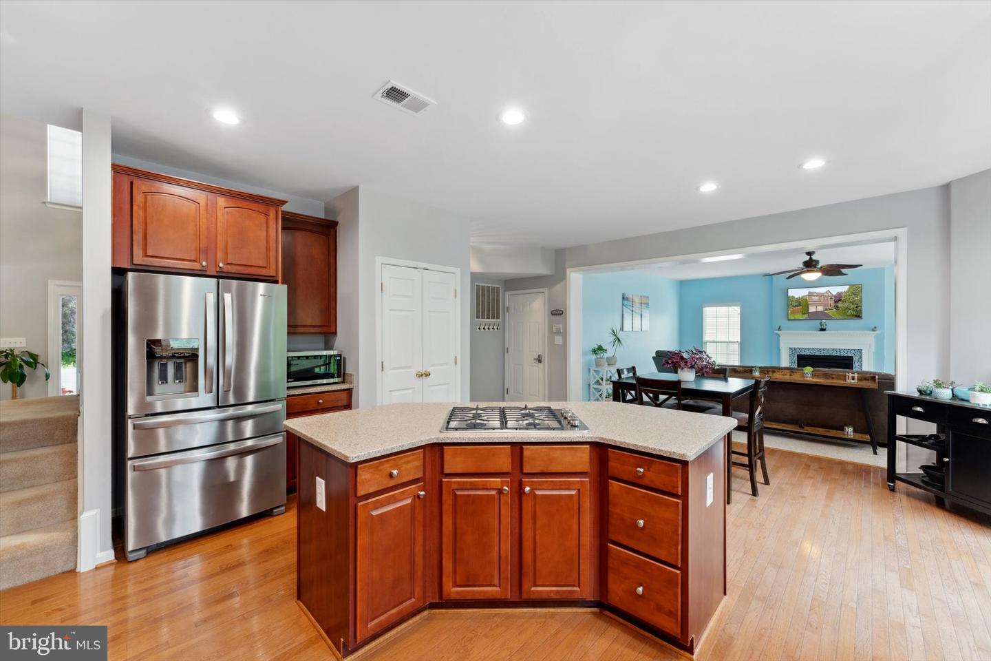 122 MUFFIN CT SE, LEESBURG, Virginia 20175, 5 Bedrooms Bedrooms, ,3 BathroomsBathrooms,Residential,For sale,122 MUFFIN CT SE,VALO2095728 MLS # VALO2095728