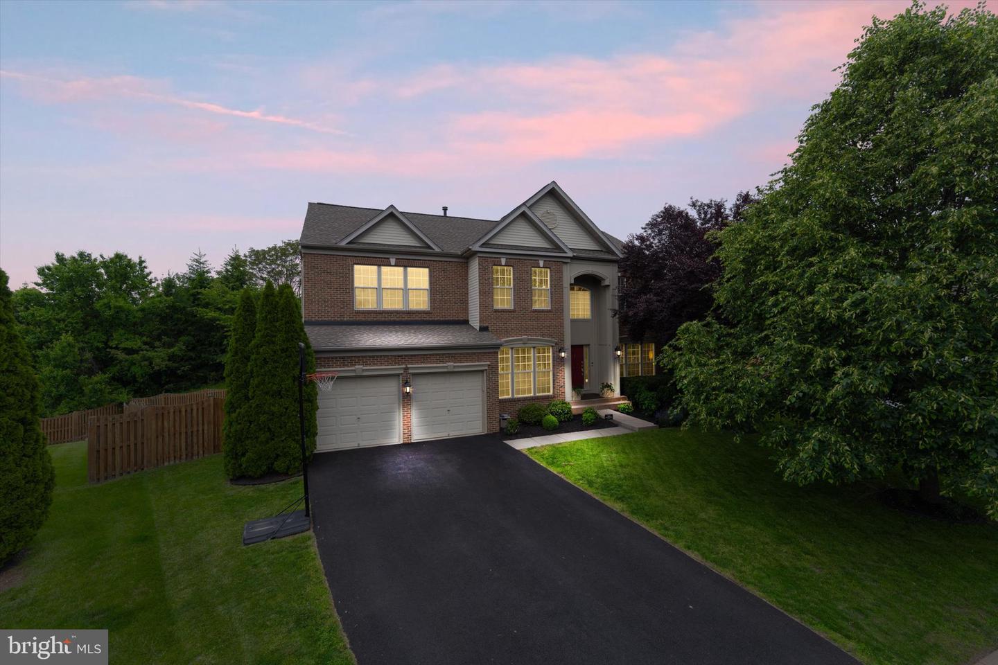 122 MUFFIN CT SE, LEESBURG, Virginia 20175, 5 Bedrooms Bedrooms, ,3 BathroomsBathrooms,Residential,For sale,122 MUFFIN CT SE,VALO2095728 MLS # VALO2095728