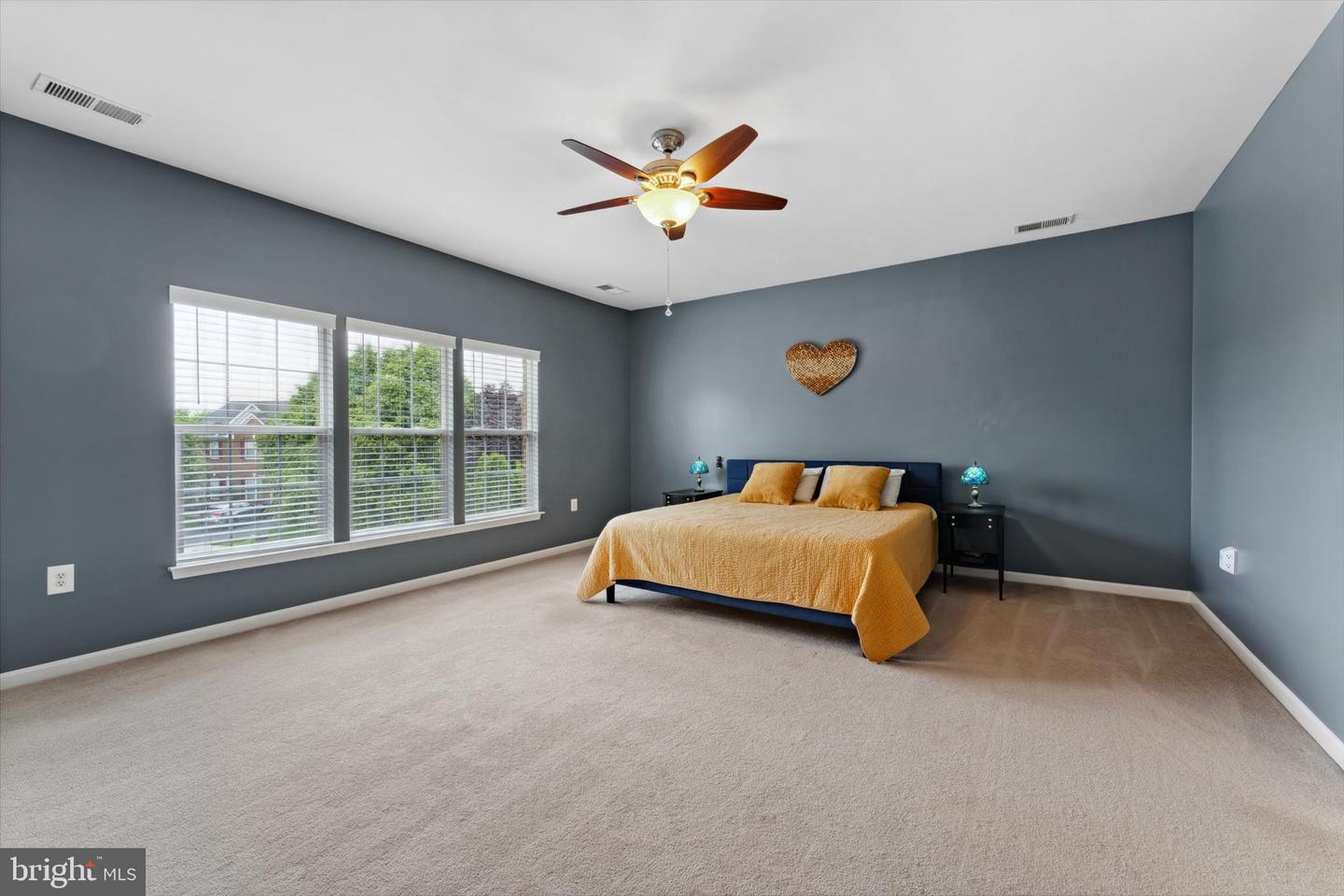 122 MUFFIN CT SE, LEESBURG, Virginia 20175, 5 Bedrooms Bedrooms, ,3 BathroomsBathrooms,Residential,For sale,122 MUFFIN CT SE,VALO2095728 MLS # VALO2095728