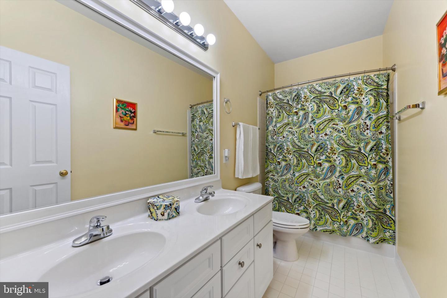 122 MUFFIN CT SE, LEESBURG, Virginia 20175, 5 Bedrooms Bedrooms, ,3 BathroomsBathrooms,Residential,For sale,122 MUFFIN CT SE,VALO2095728 MLS # VALO2095728