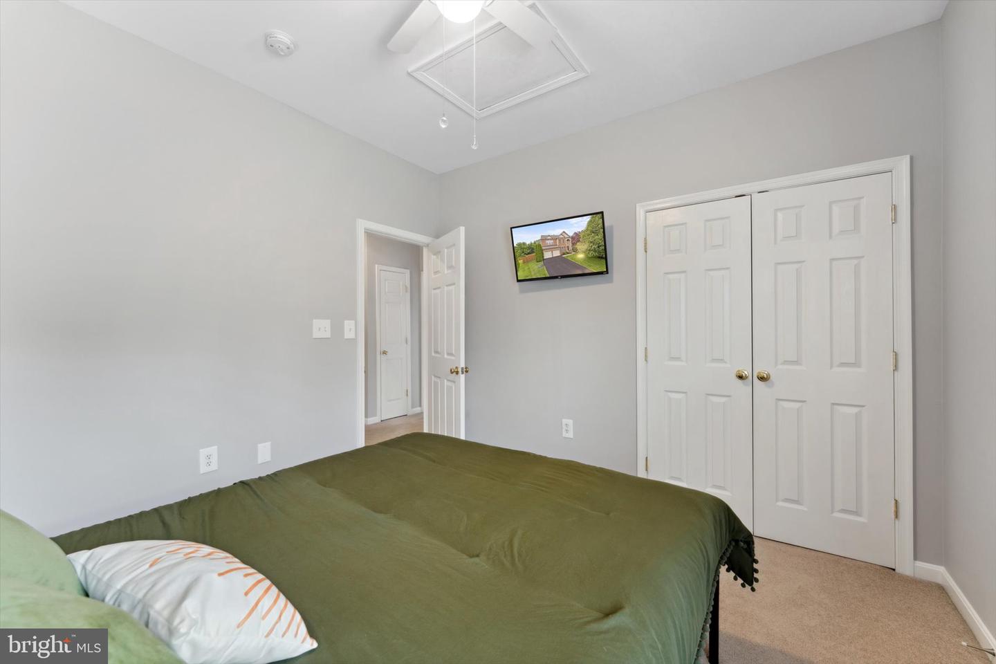 122 MUFFIN CT SE, LEESBURG, Virginia 20175, 5 Bedrooms Bedrooms, ,3 BathroomsBathrooms,Residential,For sale,122 MUFFIN CT SE,VALO2095728 MLS # VALO2095728