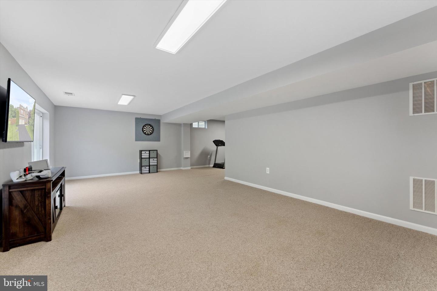 122 MUFFIN CT SE, LEESBURG, Virginia 20175, 5 Bedrooms Bedrooms, ,3 BathroomsBathrooms,Residential,For sale,122 MUFFIN CT SE,VALO2095728 MLS # VALO2095728