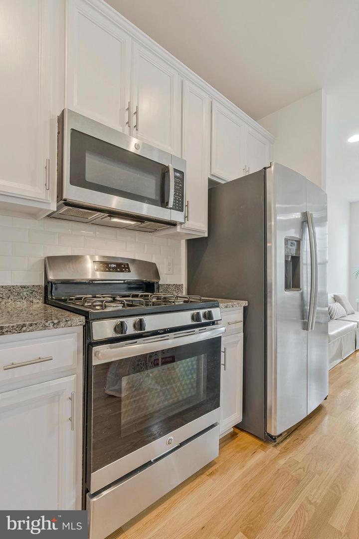 42248 LANCASTER WOODS SQ, CHANTILLY, Virginia 20152, 3 Bedrooms Bedrooms, ,2 BathroomsBathrooms,Residential,For sale,42248 LANCASTER WOODS SQ,VALO2095678 MLS # VALO2095678
