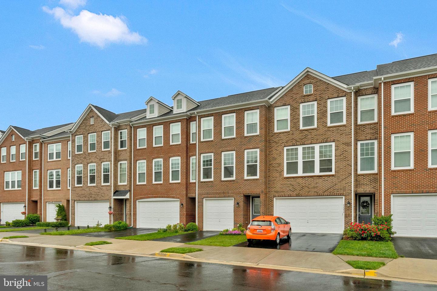 42248 LANCASTER WOODS SQ, CHANTILLY, Virginia 20152, 3 Bedrooms Bedrooms, ,2 BathroomsBathrooms,Residential,For sale,42248 LANCASTER WOODS SQ,VALO2095678 MLS # VALO2095678