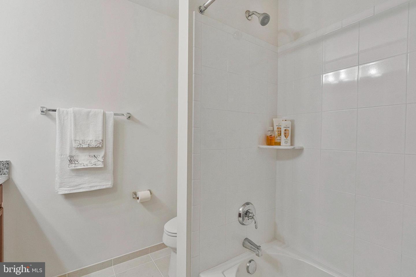 42248 LANCASTER WOODS SQ, CHANTILLY, Virginia 20152, 3 Bedrooms Bedrooms, ,2 BathroomsBathrooms,Residential,For sale,42248 LANCASTER WOODS SQ,VALO2095678 MLS # VALO2095678