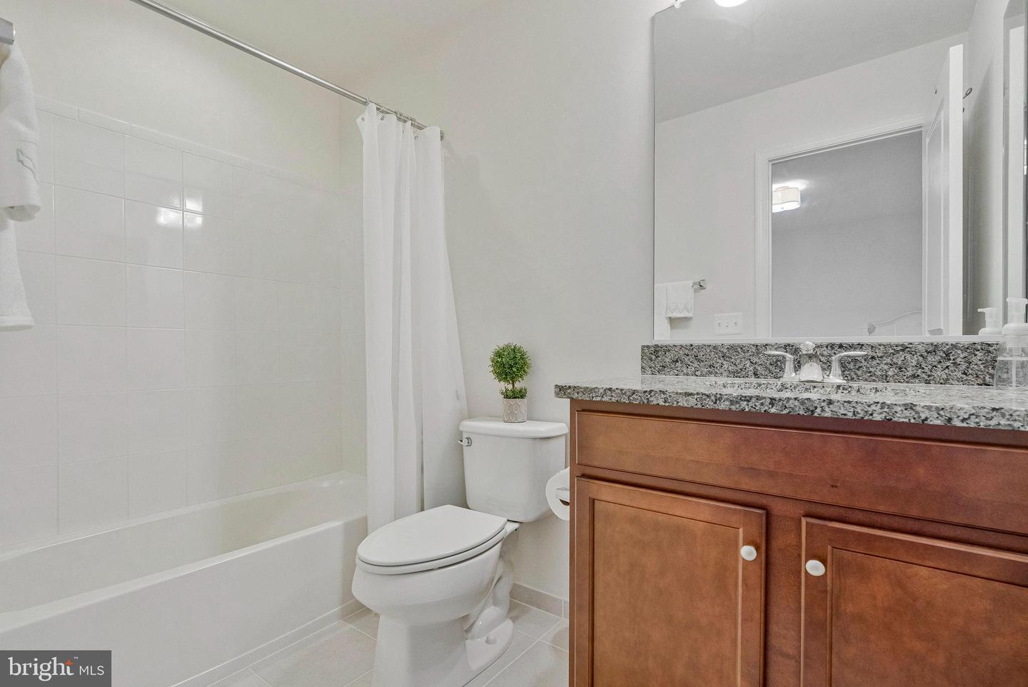 42248 LANCASTER WOODS SQ, CHANTILLY, Virginia 20152, 3 Bedrooms Bedrooms, ,2 BathroomsBathrooms,Residential,For sale,42248 LANCASTER WOODS SQ,VALO2095678 MLS # VALO2095678