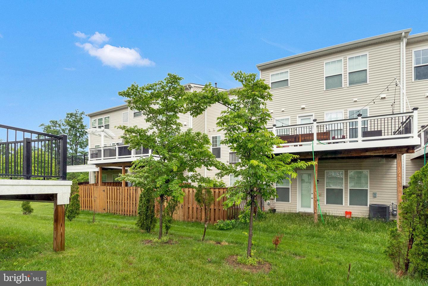 42248 LANCASTER WOODS SQ, CHANTILLY, Virginia 20152, 3 Bedrooms Bedrooms, ,2 BathroomsBathrooms,Residential,For sale,42248 LANCASTER WOODS SQ,VALO2095678 MLS # VALO2095678
