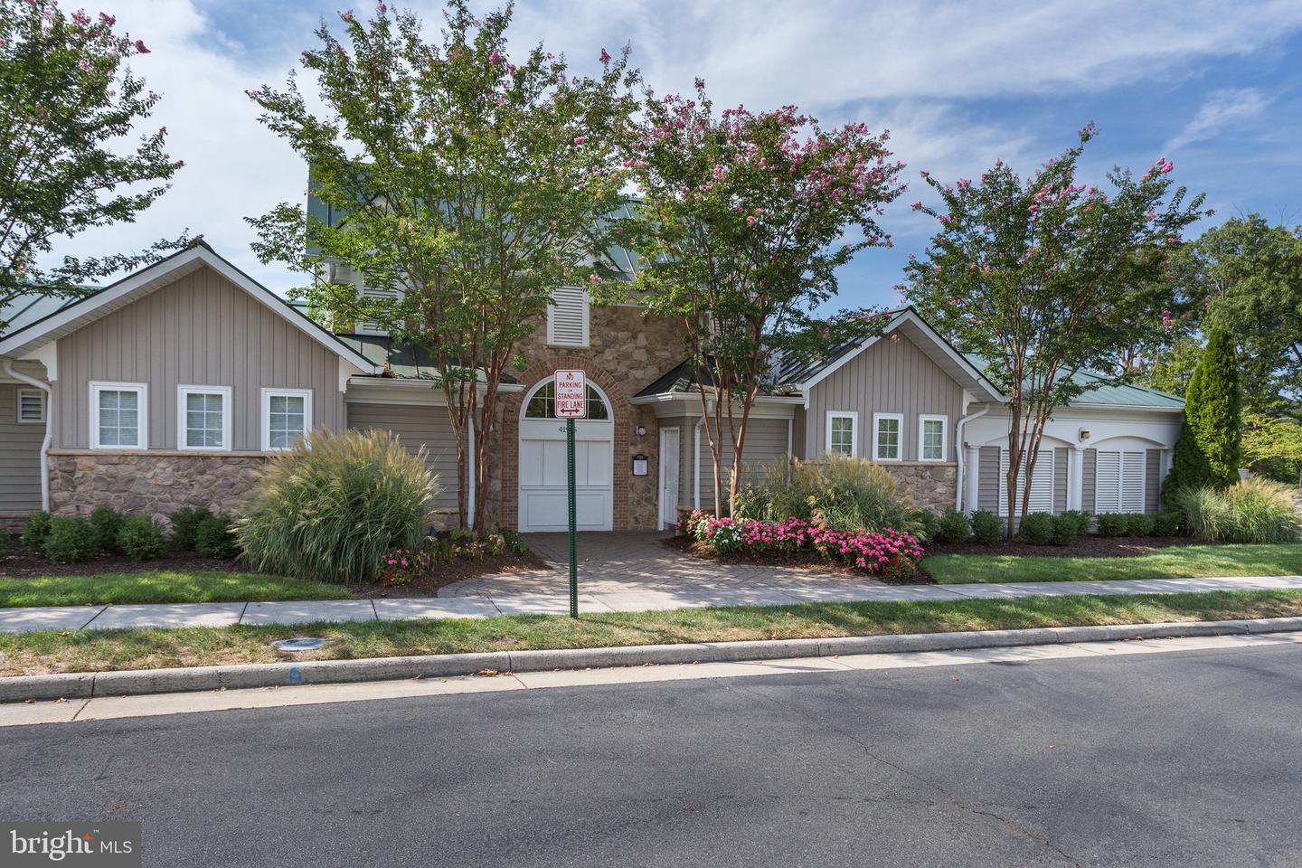 42248 LANCASTER WOODS SQ, CHANTILLY, Virginia 20152, 3 Bedrooms Bedrooms, ,2 BathroomsBathrooms,Residential,For sale,42248 LANCASTER WOODS SQ,VALO2095678 MLS # VALO2095678