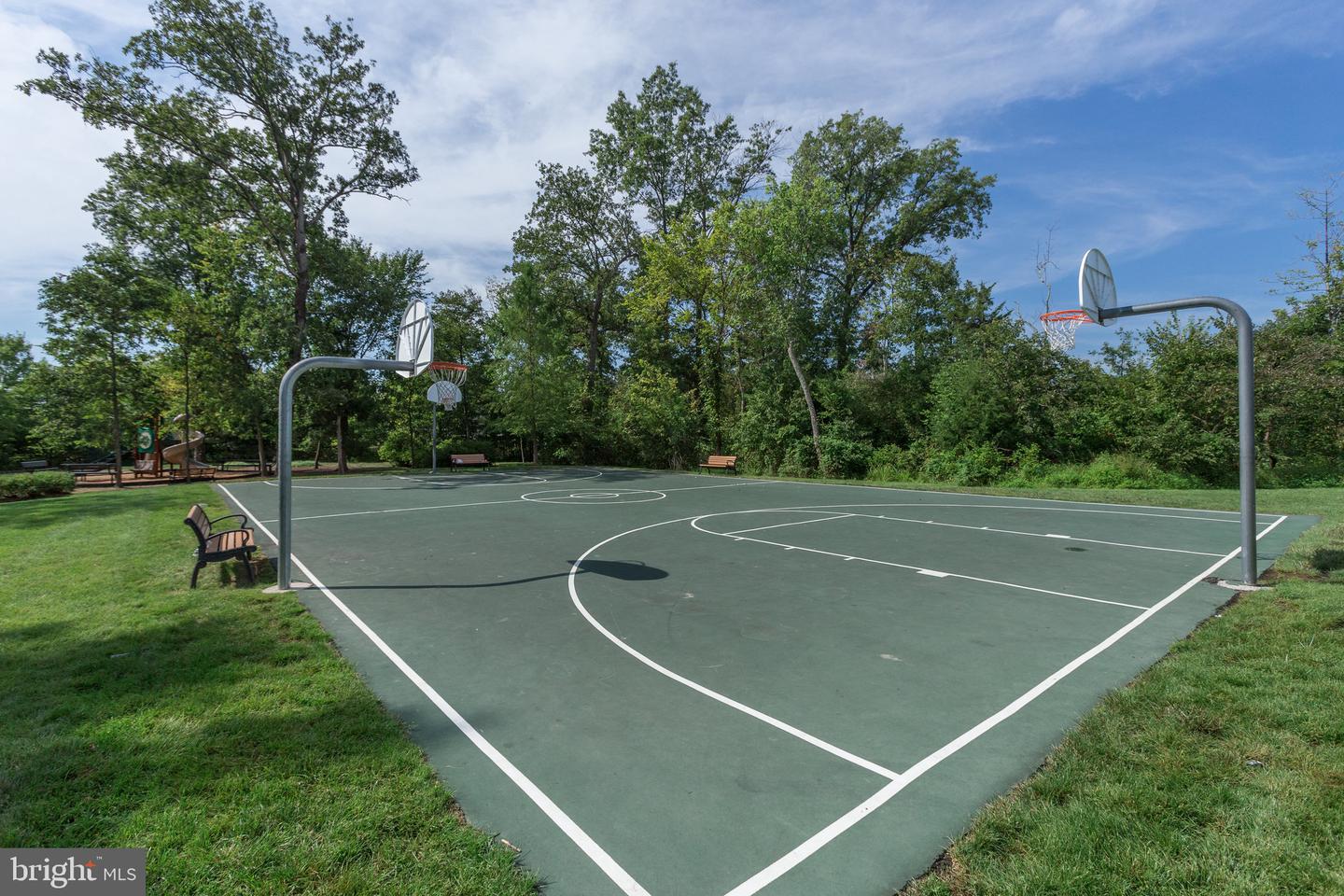 42248 LANCASTER WOODS SQ, CHANTILLY, Virginia 20152, 3 Bedrooms Bedrooms, ,2 BathroomsBathrooms,Residential,For sale,42248 LANCASTER WOODS SQ,VALO2095678 MLS # VALO2095678