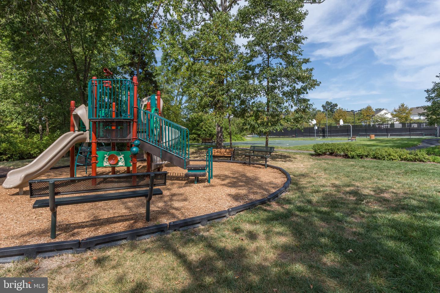 42248 LANCASTER WOODS SQ, CHANTILLY, Virginia 20152, 3 Bedrooms Bedrooms, ,2 BathroomsBathrooms,Residential,For sale,42248 LANCASTER WOODS SQ,VALO2095678 MLS # VALO2095678
