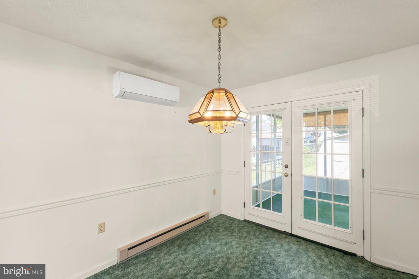 341 OPEQUON AVE, WINCHESTER, Virginia 22601, 3 Bedrooms Bedrooms, ,1 BathroomBathrooms,Residential,For sale,341 OPEQUON AVE,VAWI2007634 MLS # VAWI2007634