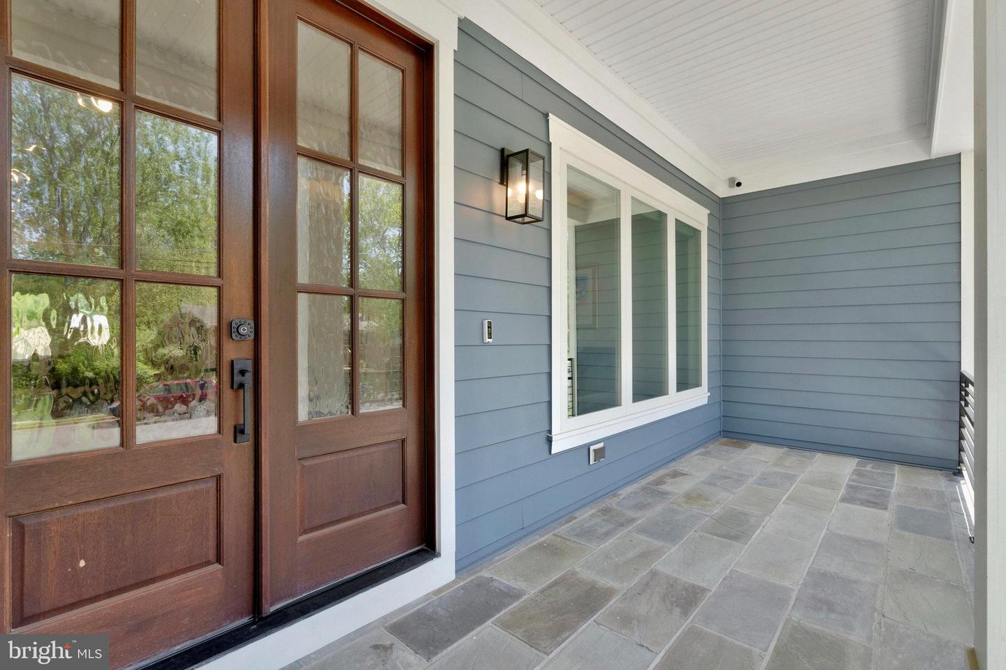 615 GIBSON DR SW, VIENNA, Virginia 22180, 6 Bedrooms Bedrooms, ,5 BathroomsBathrooms,Residential,For sale,615 GIBSON DR SW,VAFX2239046 MLS # VAFX2239046