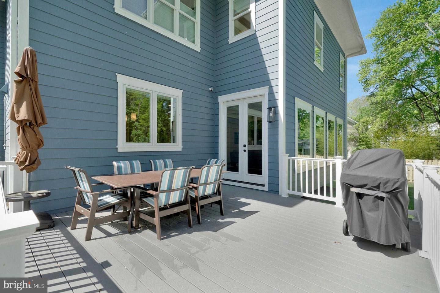 615 GIBSON DR SW, VIENNA, Virginia 22180, 6 Bedrooms Bedrooms, ,5 BathroomsBathrooms,Residential,For sale,615 GIBSON DR SW,VAFX2239046 MLS # VAFX2239046