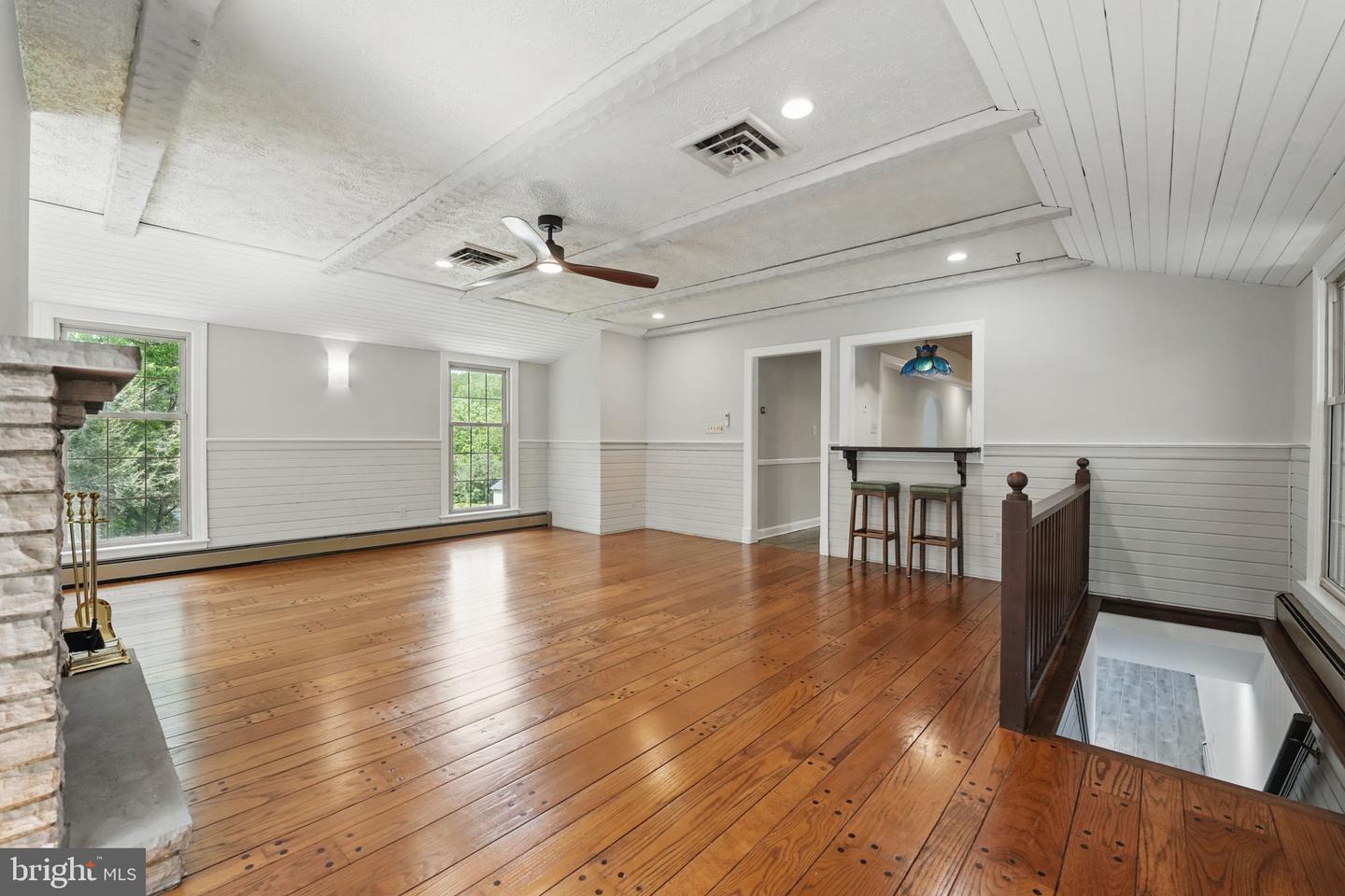 4801 FOX CHAPEL RD, FAIRFAX, Virginia 22030, 4 Bedrooms Bedrooms, ,3 BathroomsBathrooms,Residential,For sale,4801 FOX CHAPEL RD,VAFX2239052 MLS # VAFX2239052