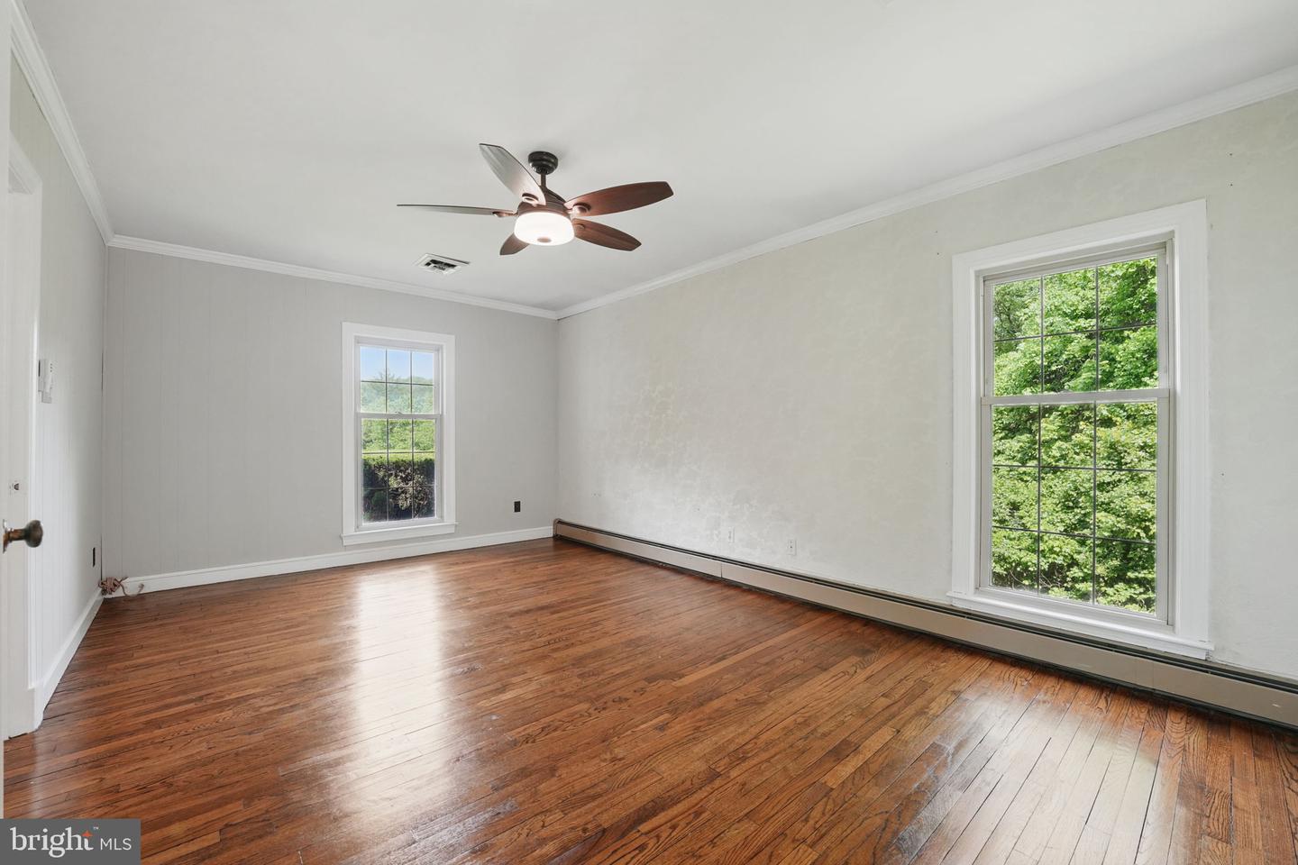 4801 FOX CHAPEL RD, FAIRFAX, Virginia 22030, 4 Bedrooms Bedrooms, ,3 BathroomsBathrooms,Residential,For sale,4801 FOX CHAPEL RD,VAFX2239052 MLS # VAFX2239052