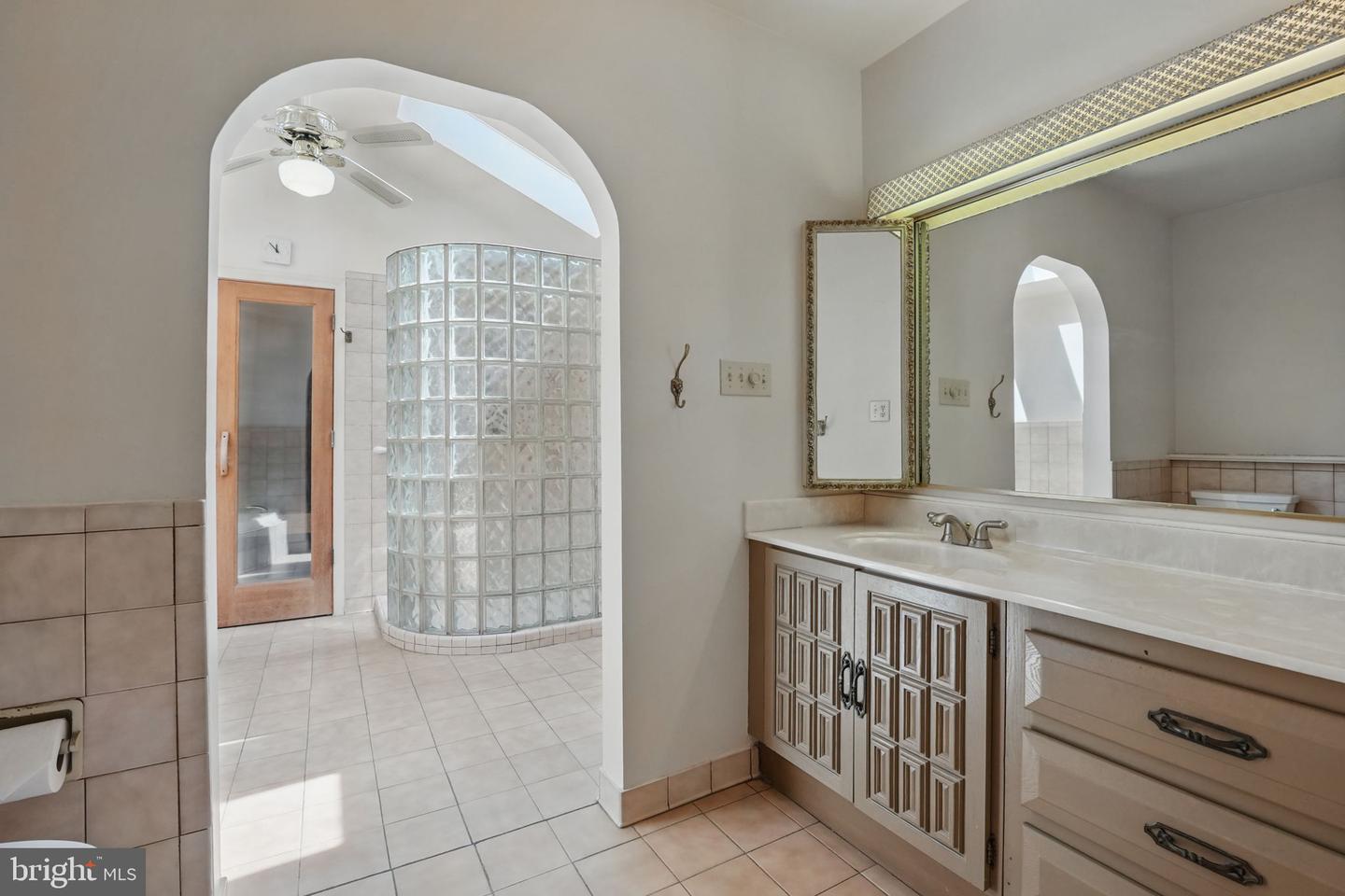 4801 FOX CHAPEL RD, FAIRFAX, Virginia 22030, 4 Bedrooms Bedrooms, ,3 BathroomsBathrooms,Residential,For sale,4801 FOX CHAPEL RD,VAFX2239052 MLS # VAFX2239052