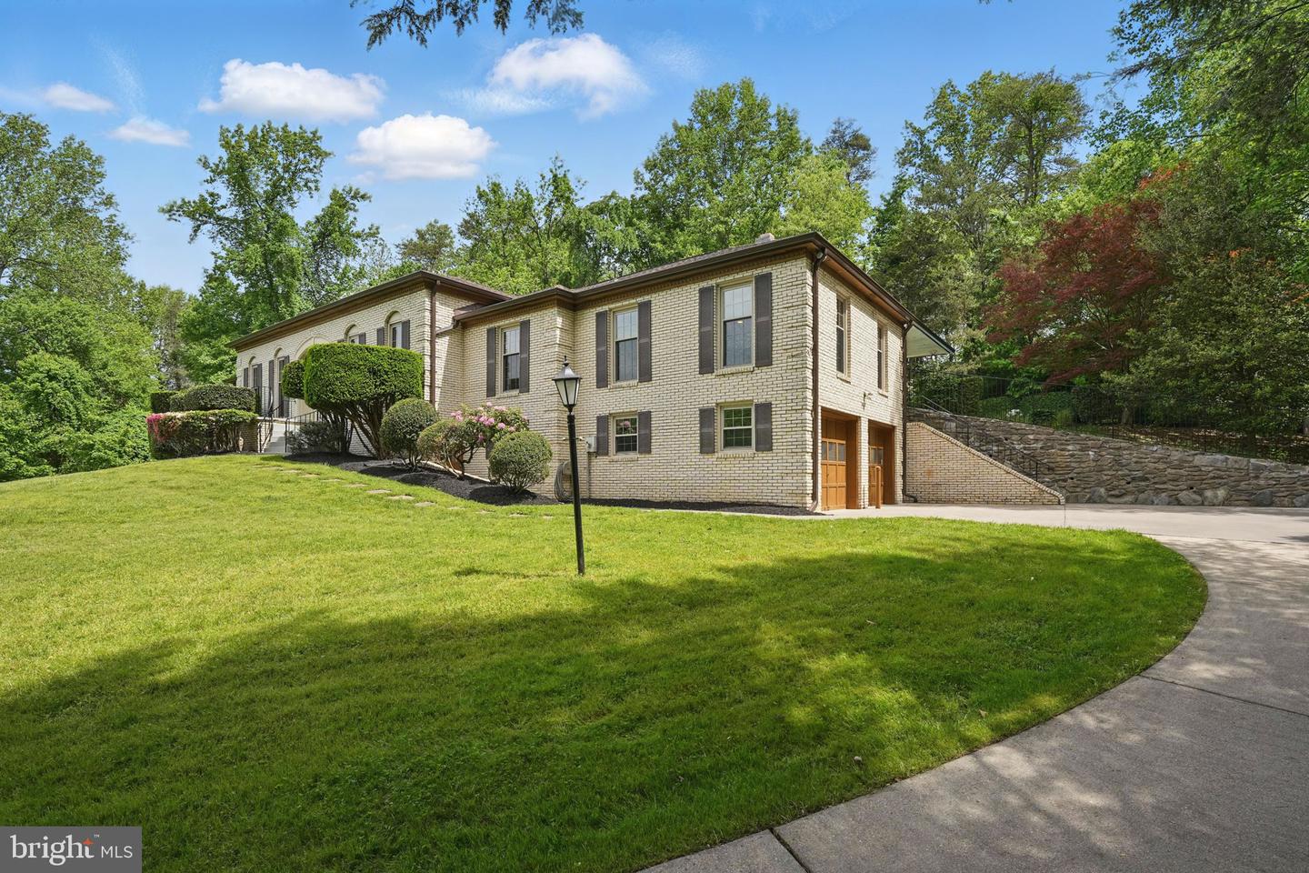 4801 FOX CHAPEL RD, FAIRFAX, Virginia 22030, 4 Bedrooms Bedrooms, ,3 BathroomsBathrooms,Residential,For sale,4801 FOX CHAPEL RD,VAFX2239052 MLS # VAFX2239052