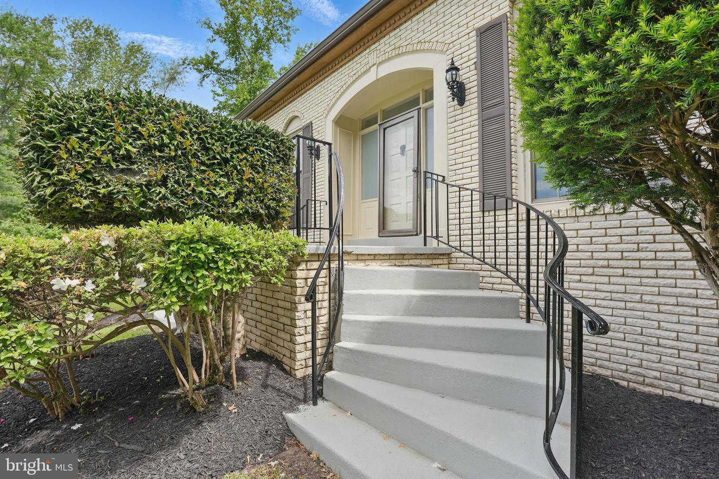 4801 FOX CHAPEL RD, FAIRFAX, Virginia 22030, 4 Bedrooms Bedrooms, ,3 BathroomsBathrooms,Residential,For sale,4801 FOX CHAPEL RD,VAFX2239052 MLS # VAFX2239052