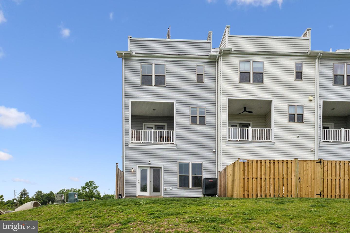 2627 LOGANBERRY DR, HERNDON, Virginia 20171, 4 Bedrooms Bedrooms, ,3 BathroomsBathrooms,Residential,For sale,2627 LOGANBERRY DR,VAFX2239194 MLS # VAFX2239194