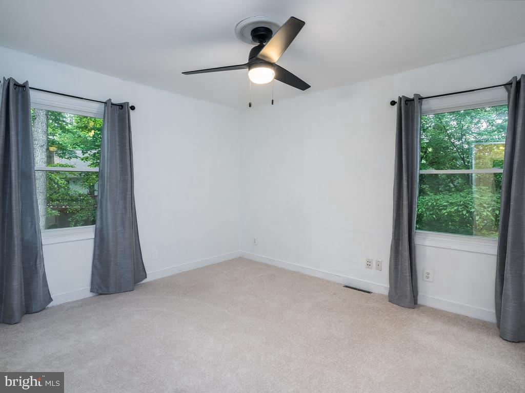 1004 ENGLAND DR, STAFFORD, Virginia 22554, 5 Bedrooms Bedrooms, 15 Rooms Rooms,2 BathroomsBathrooms,Residential,For sale,1004 ENGLAND DR,VAST2038604 MLS # VAST2038604