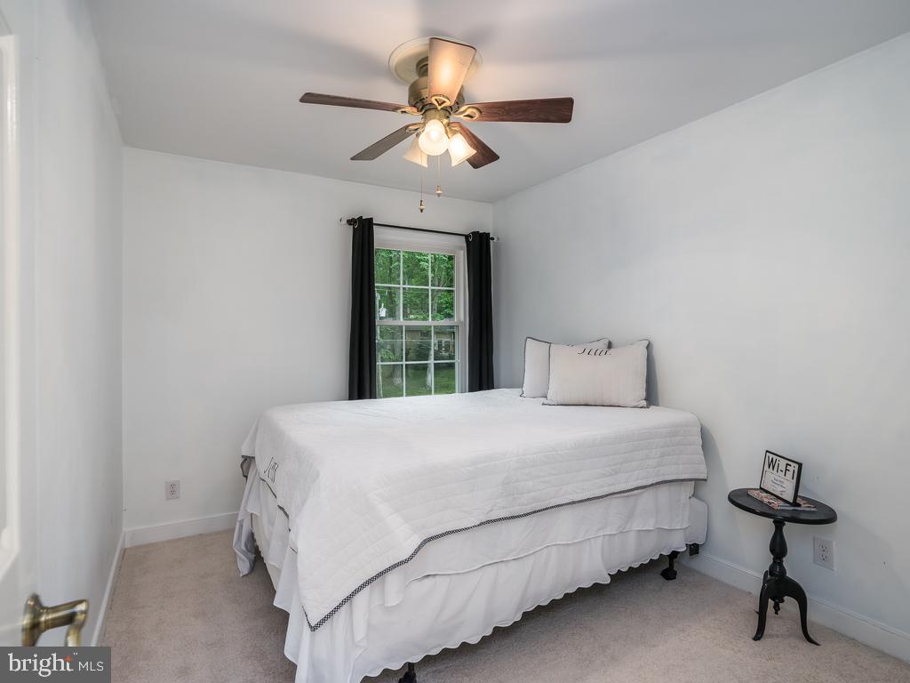 1004 ENGLAND DR, STAFFORD, Virginia 22554, 5 Bedrooms Bedrooms, 15 Rooms Rooms,2 BathroomsBathrooms,Residential,For sale,1004 ENGLAND DR,VAST2038604 MLS # VAST2038604