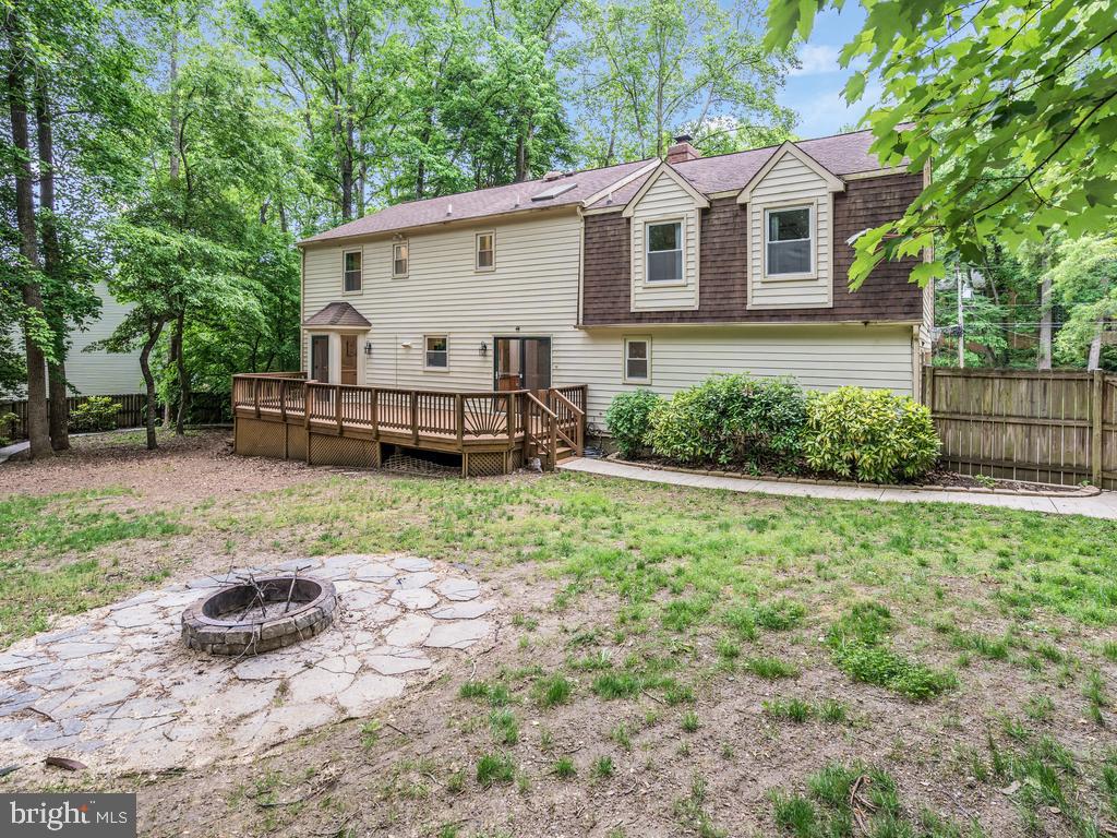 1004 ENGLAND DR, STAFFORD, Virginia 22554, 5 Bedrooms Bedrooms, 15 Rooms Rooms,2 BathroomsBathrooms,Residential,For sale,1004 ENGLAND DR,VAST2038604 MLS # VAST2038604