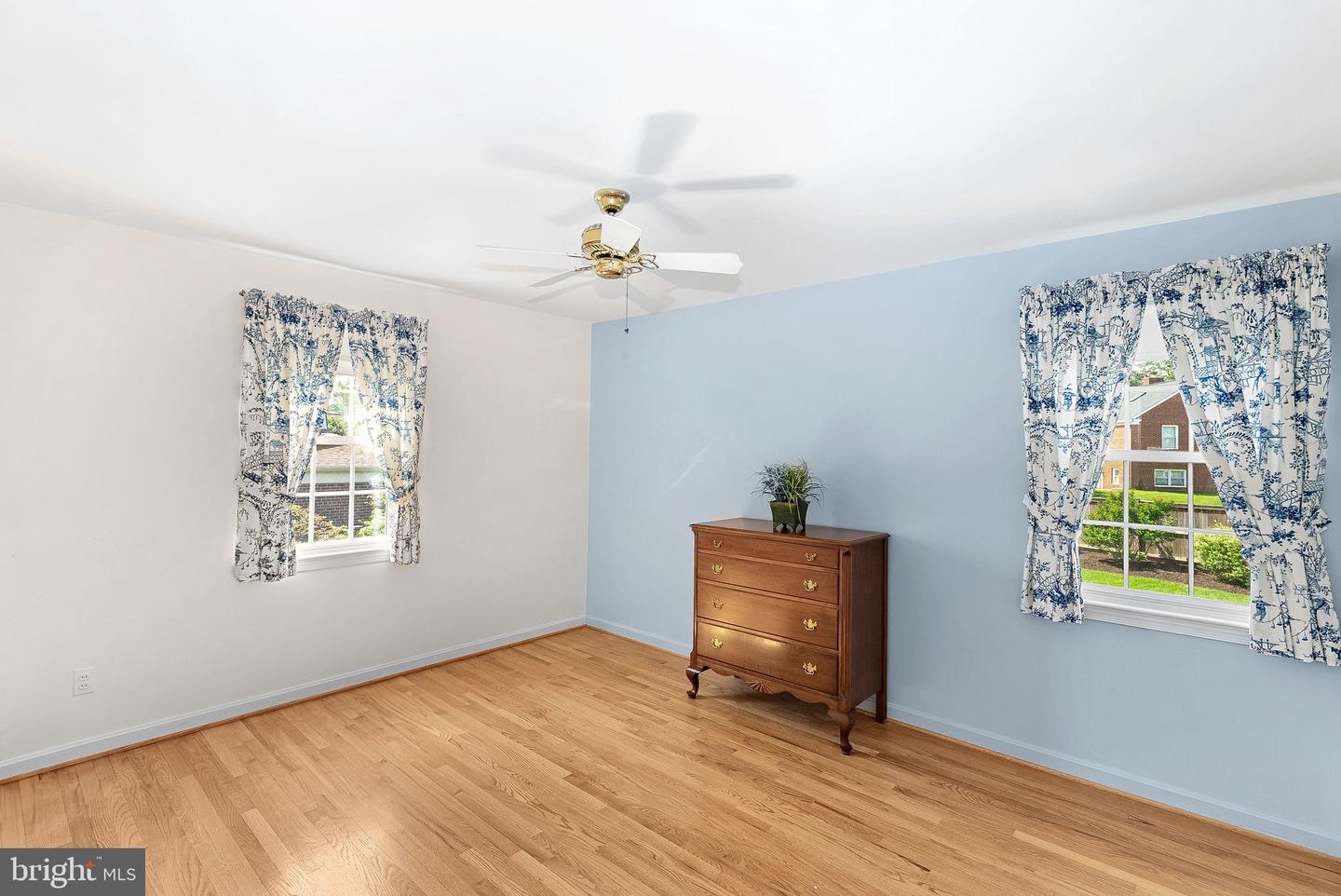 7607 NEWCASTLE DR, ANNANDALE, Virginia 22003, 4 Bedrooms Bedrooms, ,2 BathroomsBathrooms,Residential,For sale,7607 NEWCASTLE DR,VAFX2239310 MLS # VAFX2239310