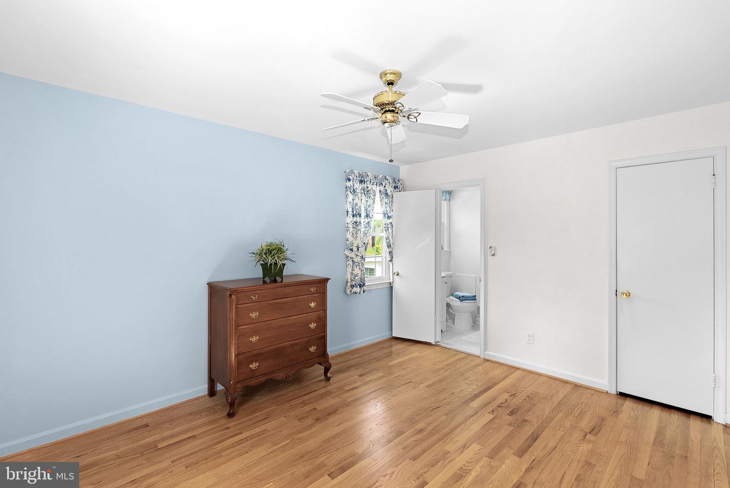 7607 NEWCASTLE DR, ANNANDALE, Virginia 22003, 4 Bedrooms Bedrooms, ,2 BathroomsBathrooms,Residential,For sale,7607 NEWCASTLE DR,VAFX2239310 MLS # VAFX2239310