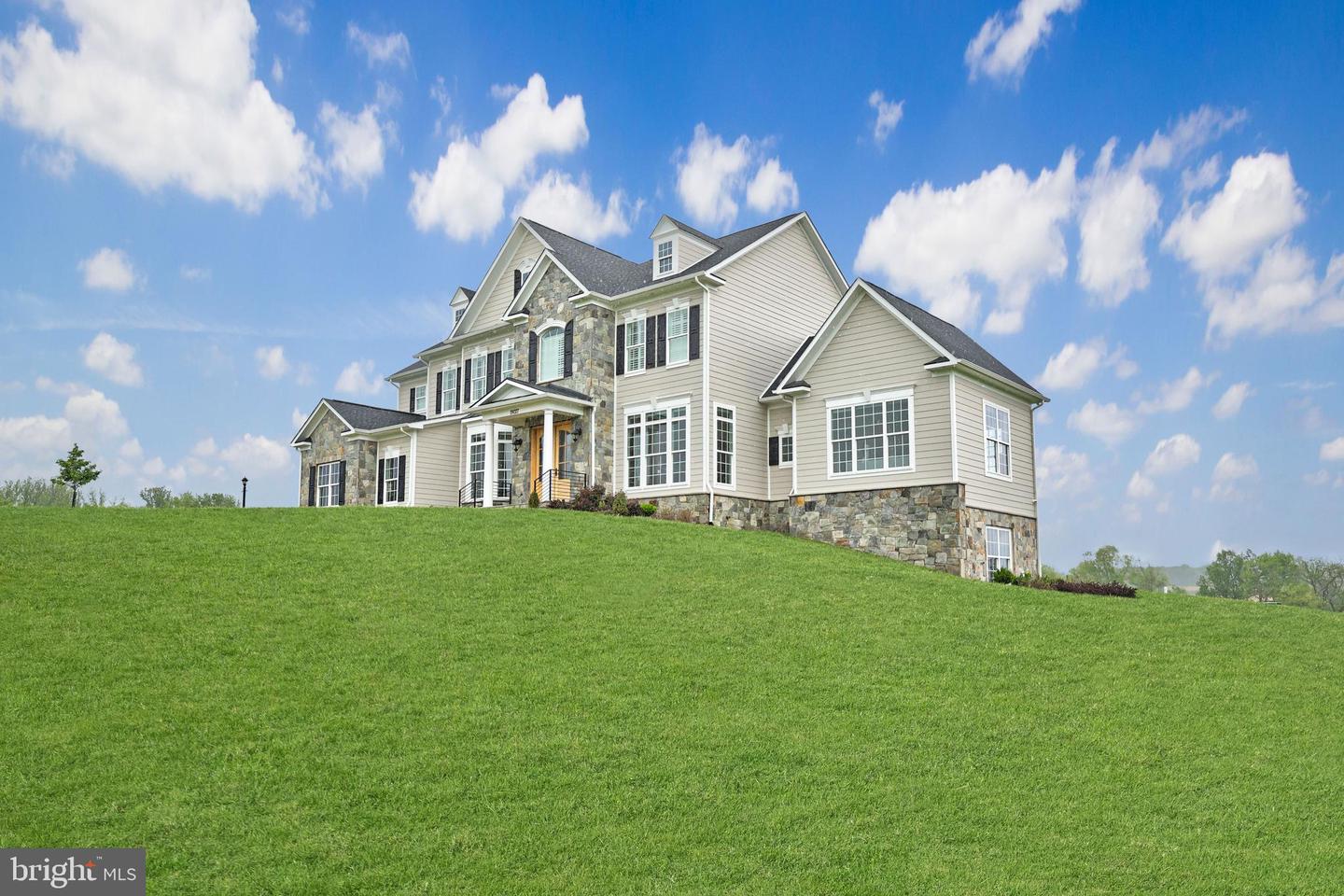 19027 TELEGRAPH SPRINGS RD, PURCELLVILLE, Virginia 20132, 6 Bedrooms Bedrooms, ,6 BathroomsBathrooms,Residential,For sale,19027 TELEGRAPH SPRINGS RD,VALO2095826 MLS # VALO2095826