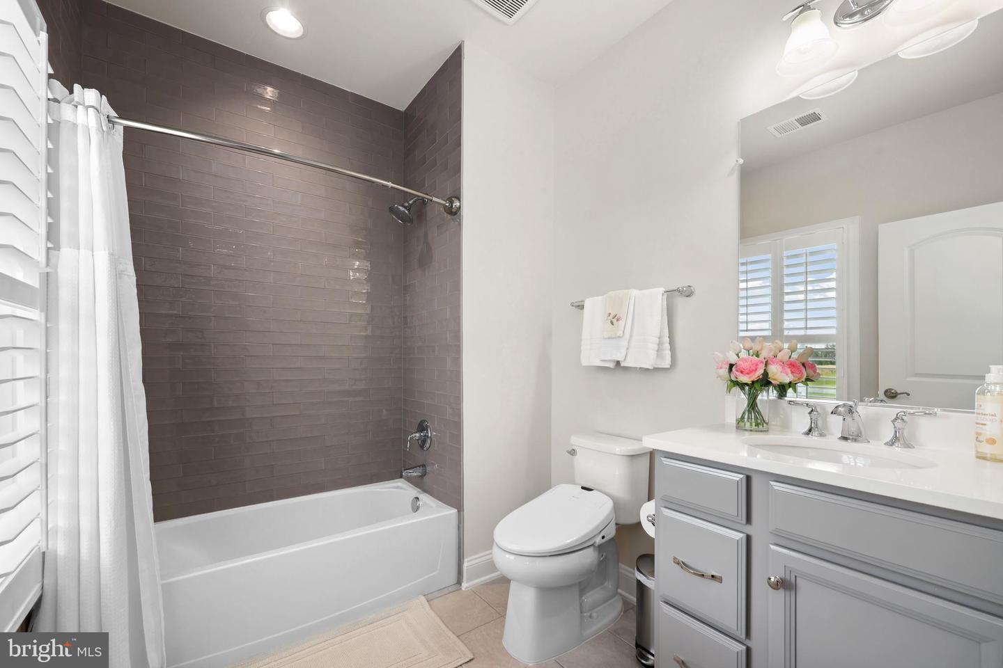 19027 TELEGRAPH SPRINGS RD, PURCELLVILLE, Virginia 20132, 6 Bedrooms Bedrooms, ,6 BathroomsBathrooms,Residential,For sale,19027 TELEGRAPH SPRINGS RD,VALO2095826 MLS # VALO2095826