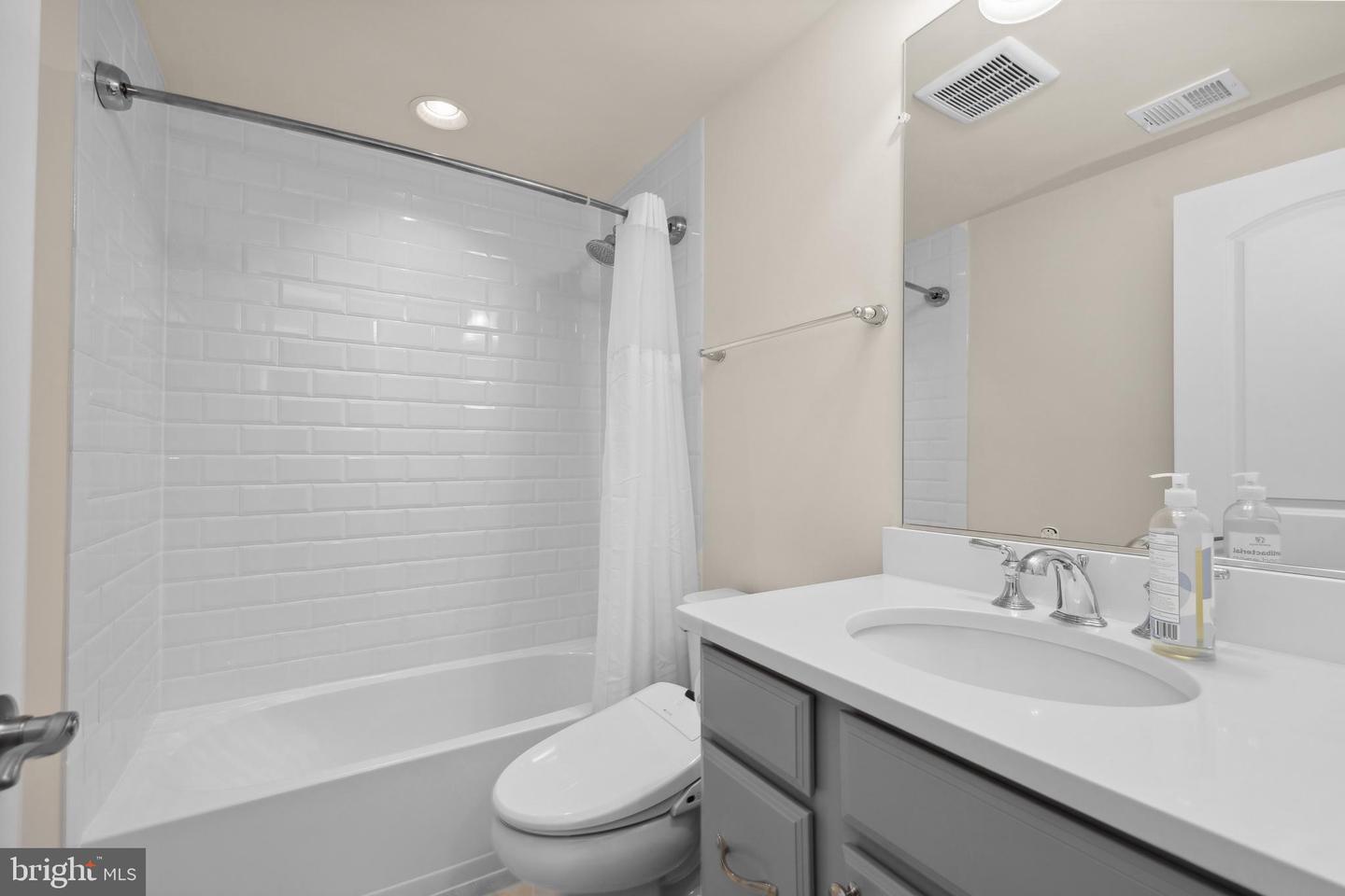 19027 TELEGRAPH SPRINGS RD, PURCELLVILLE, Virginia 20132, 6 Bedrooms Bedrooms, ,6 BathroomsBathrooms,Residential,For sale,19027 TELEGRAPH SPRINGS RD,VALO2095826 MLS # VALO2095826