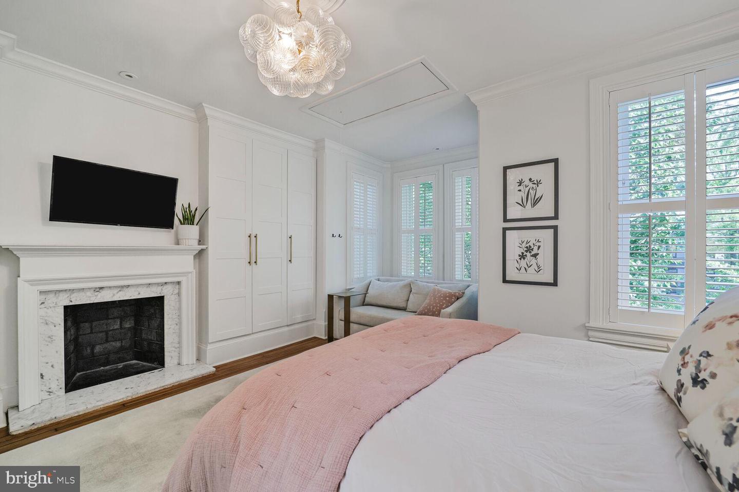 708 NORTH CAROLINA AVE SE, WASHINGTON, District Of Columbia 20003, 4 Bedrooms Bedrooms, ,3 BathroomsBathrooms,Residential,For sale,708 NORTH CAROLINA AVE SE,DCDC2199544 MLS # DCDC2199544