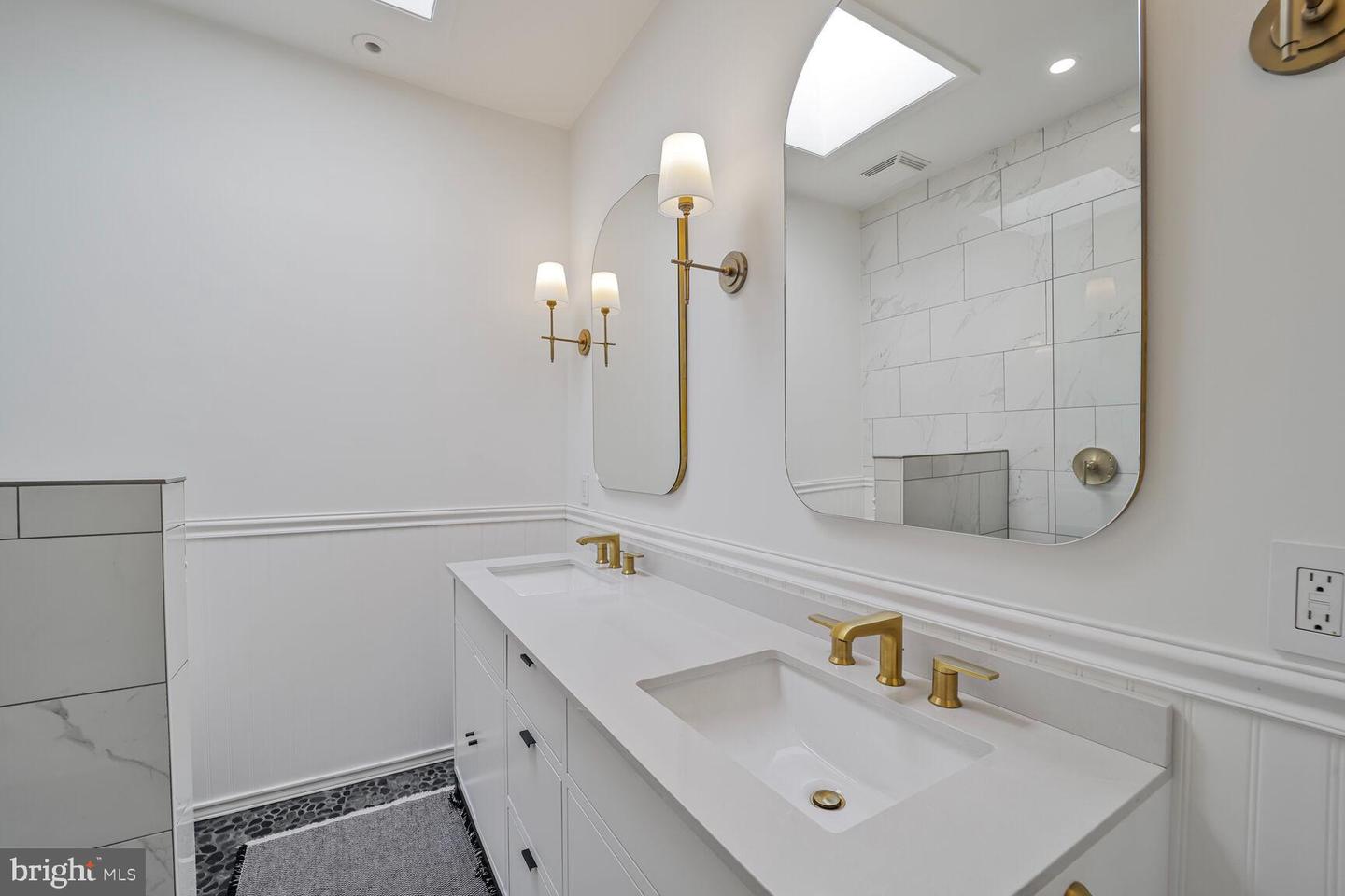 708 NORTH CAROLINA AVE SE, WASHINGTON, District Of Columbia 20003, 4 Bedrooms Bedrooms, ,3 BathroomsBathrooms,Residential,For sale,708 NORTH CAROLINA AVE SE,DCDC2199544 MLS # DCDC2199544
