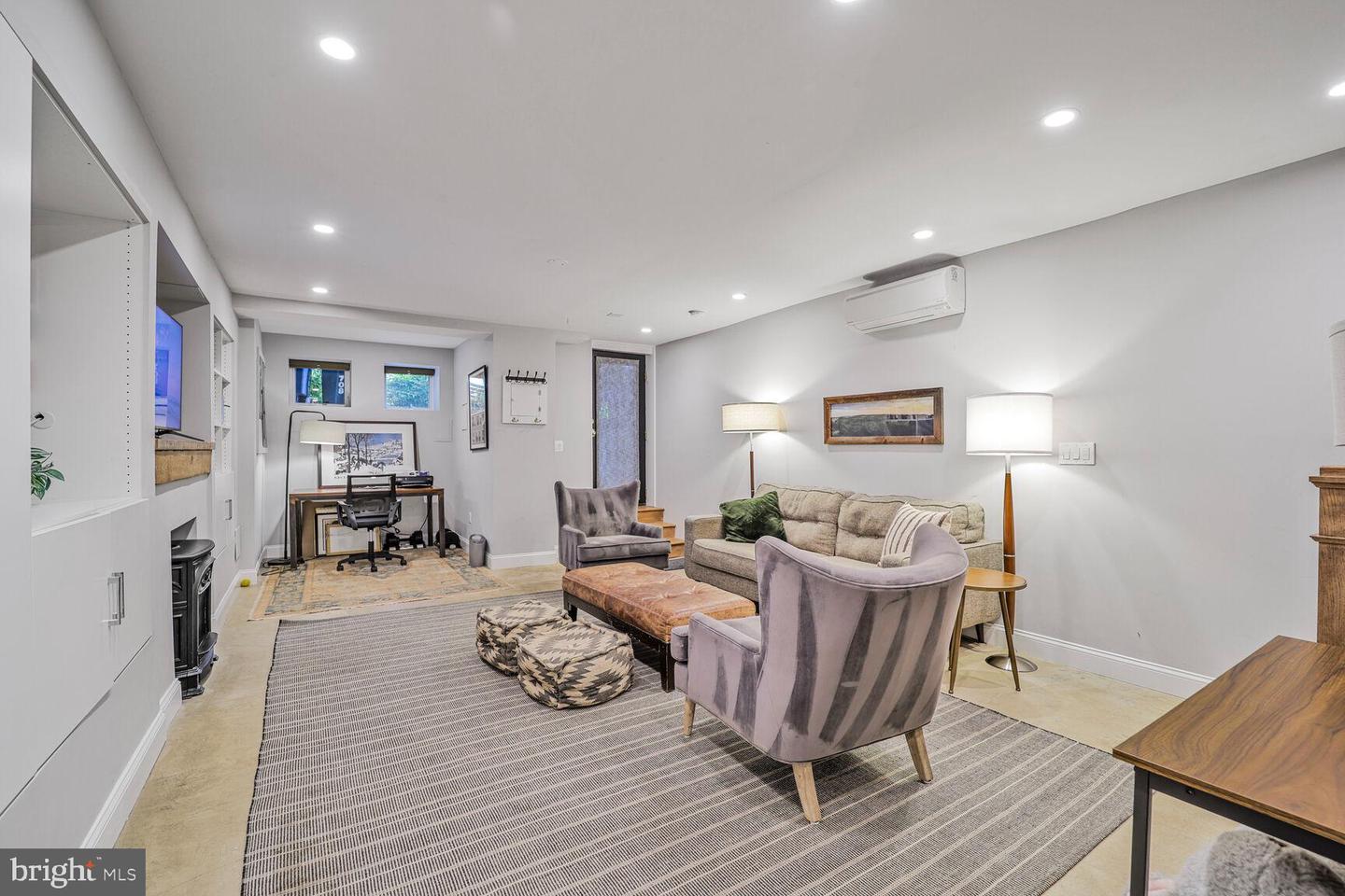 708 NORTH CAROLINA AVE SE, WASHINGTON, District Of Columbia 20003, 4 Bedrooms Bedrooms, ,3 BathroomsBathrooms,Residential,For sale,708 NORTH CAROLINA AVE SE,DCDC2199544 MLS # DCDC2199544