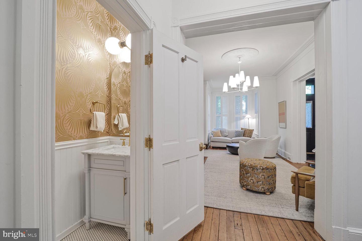 708 NORTH CAROLINA AVE SE, WASHINGTON, District Of Columbia 20003, 4 Bedrooms Bedrooms, ,3 BathroomsBathrooms,Residential,For sale,708 NORTH CAROLINA AVE SE,DCDC2199544 MLS # DCDC2199544
