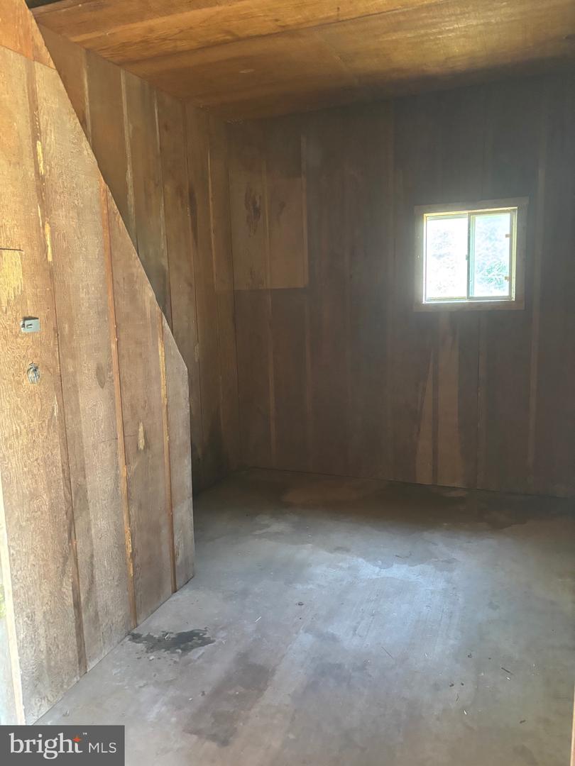 5084 FAIRVIEW LN, BROAD RUN, Virginia 20137, 3 Bedrooms Bedrooms, 8 Rooms Rooms,3 BathroomsBathrooms,Residential,For sale,5084 FAIRVIEW LN,VAFQ2016538 MLS # VAFQ2016538