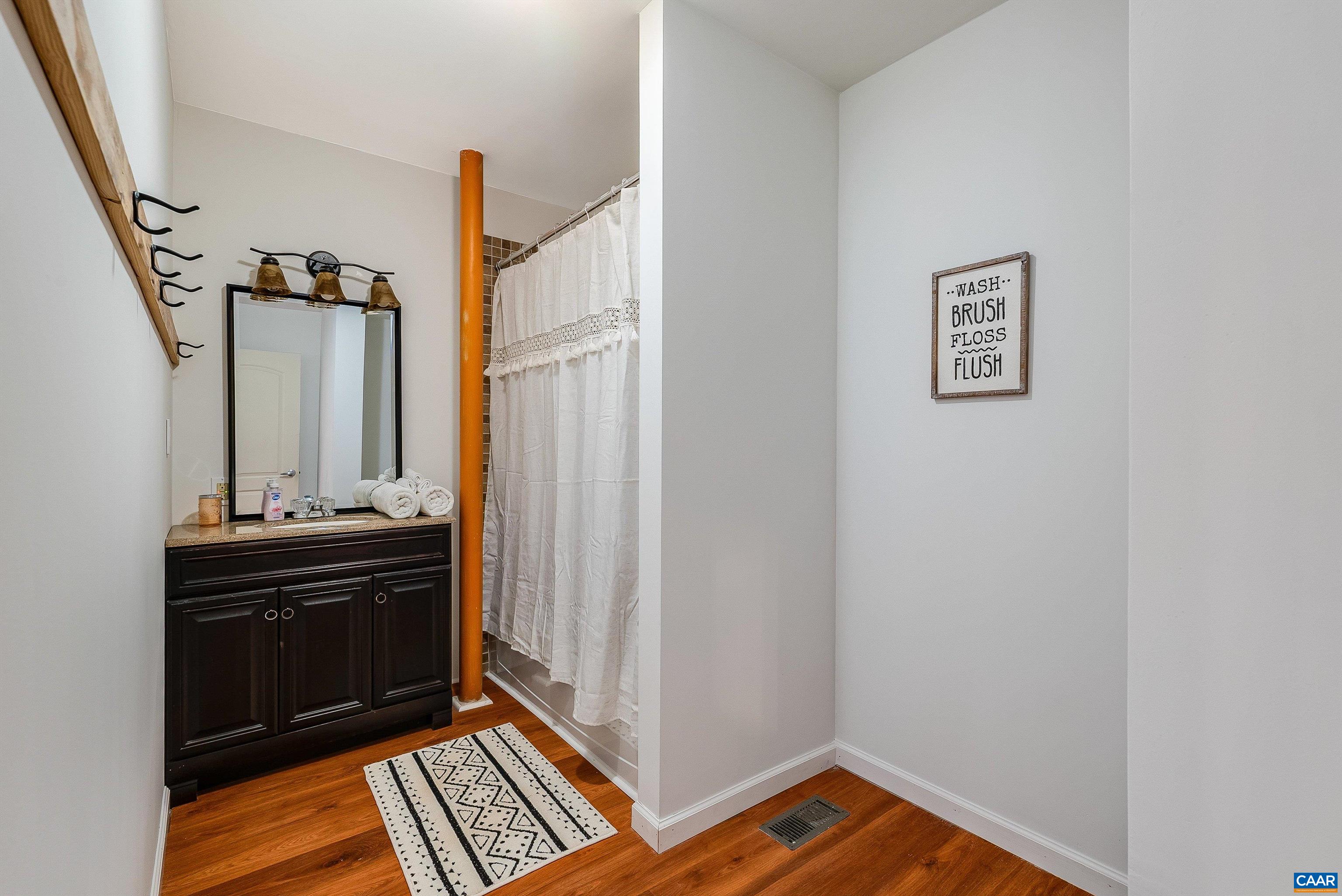 1900 LOWESVILLE RD, AMHERST, Virginia 24521, 3 Bedrooms Bedrooms, ,3 BathroomsBathrooms,Residential,1900 LOWESVILLE RD,664637 MLS # 664637