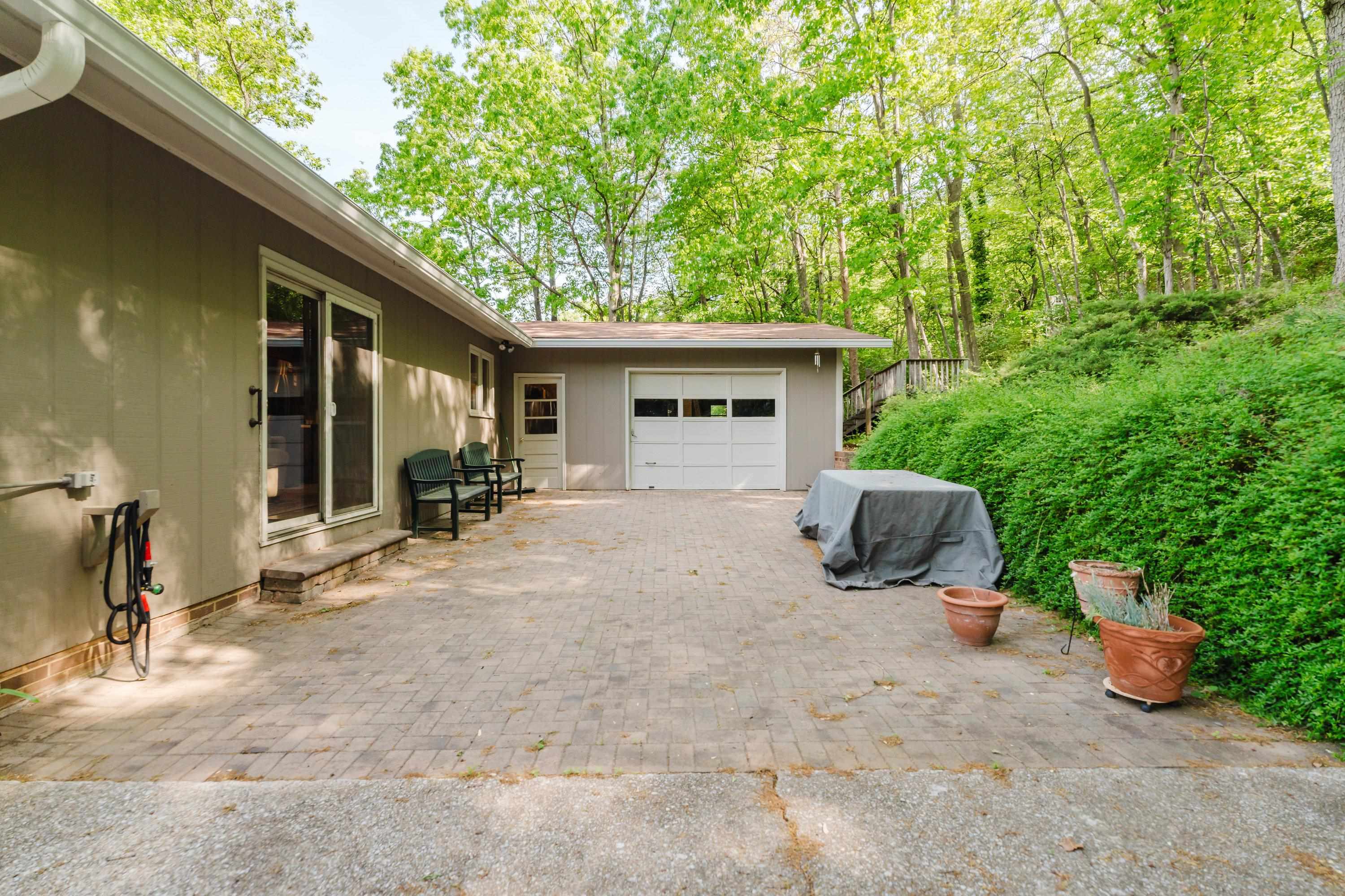 1227 WOODCREST CIR, HARRISONBURG, Virginia 22801, 4 Bedrooms Bedrooms, ,3 BathroomsBathrooms,Residential,1227 WOODCREST CIR,664642 MLS # 664642
