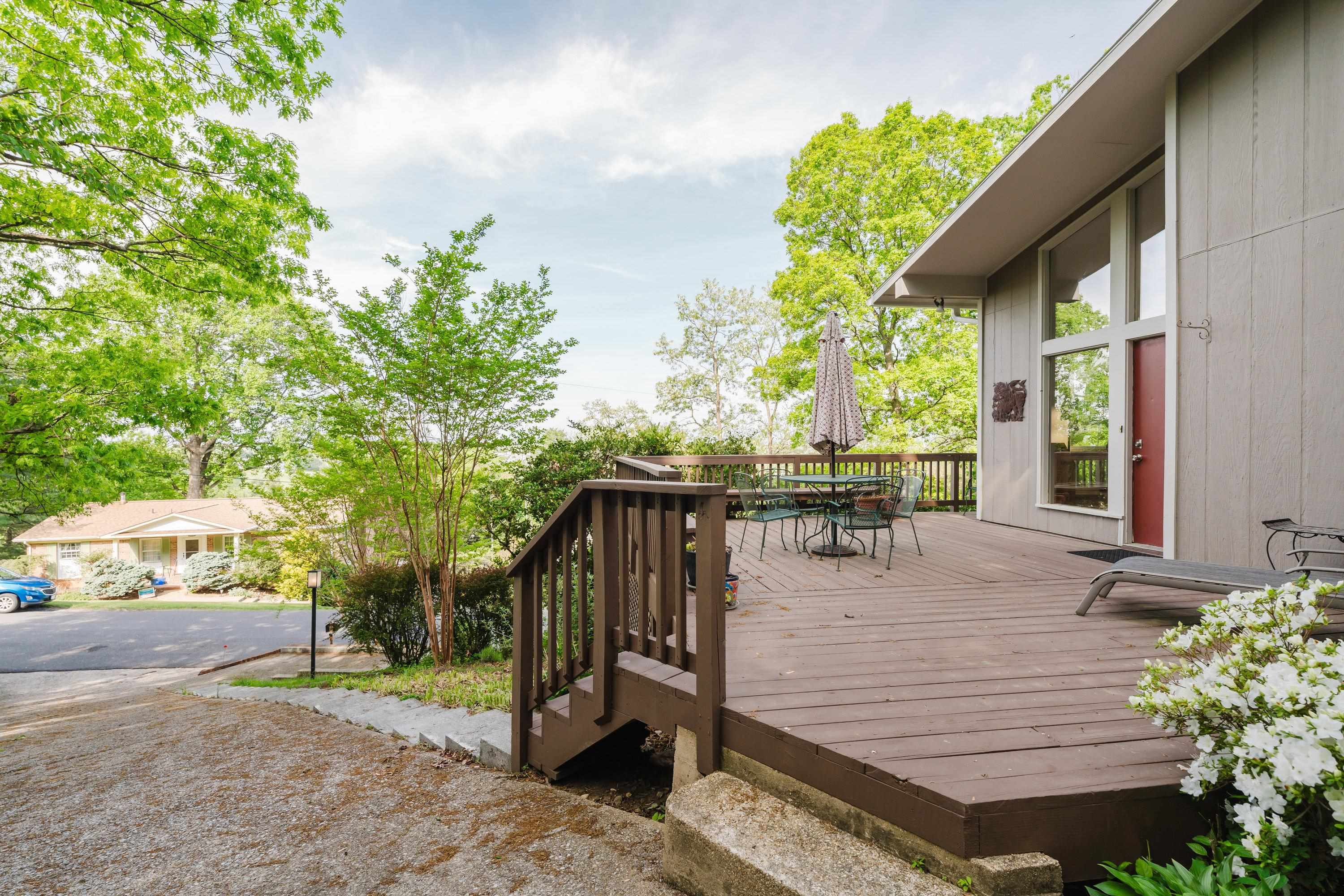 1227 WOODCREST CIR, HARRISONBURG, Virginia 22801, 4 Bedrooms Bedrooms, ,3 BathroomsBathrooms,Residential,1227 WOODCREST CIR,664642 MLS # 664642