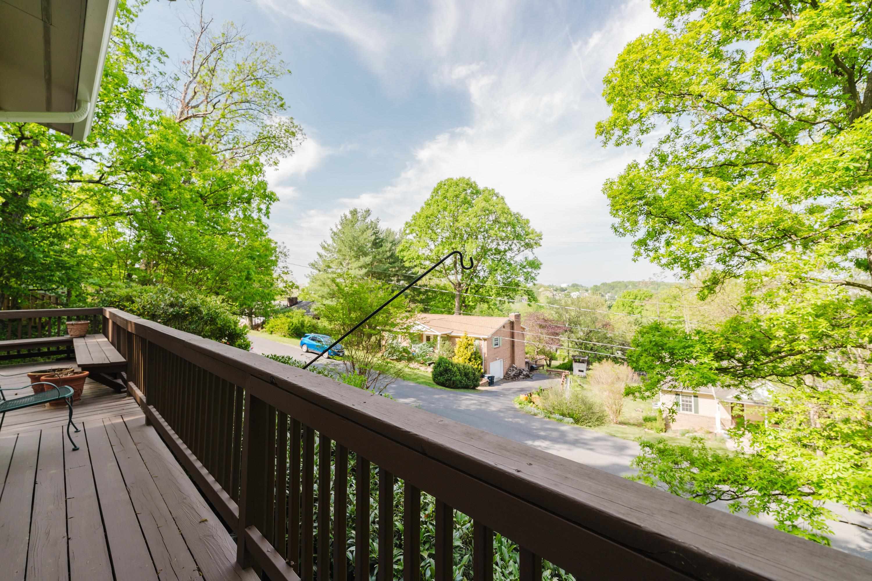 1227 WOODCREST CIR, HARRISONBURG, Virginia 22801, 4 Bedrooms Bedrooms, ,3 BathroomsBathrooms,Residential,1227 WOODCREST CIR,664642 MLS # 664642
