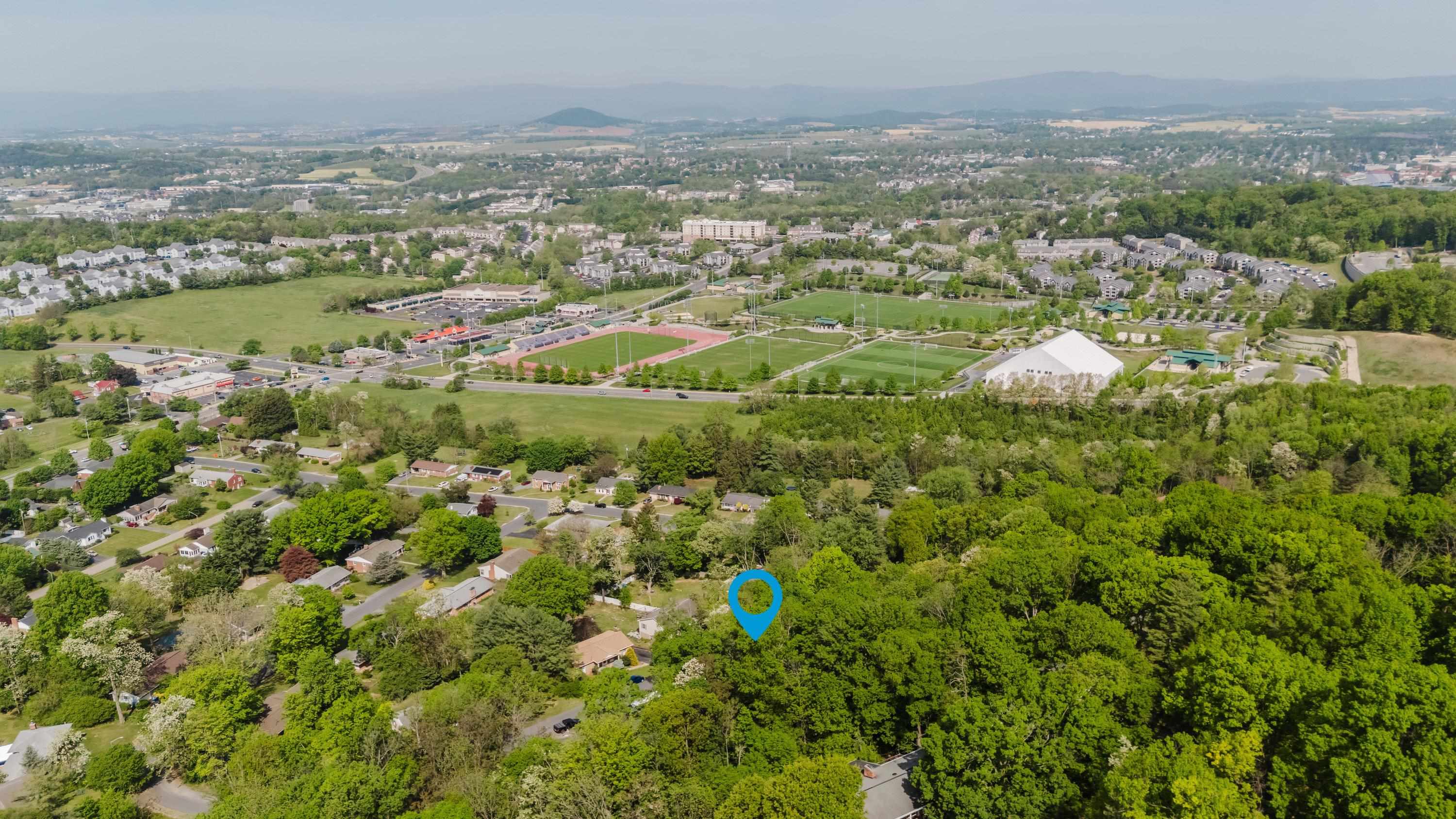 1227 WOODCREST CIR, HARRISONBURG, Virginia 22801, 4 Bedrooms Bedrooms, ,3 BathroomsBathrooms,Residential,1227 WOODCREST CIR,664642 MLS # 664642