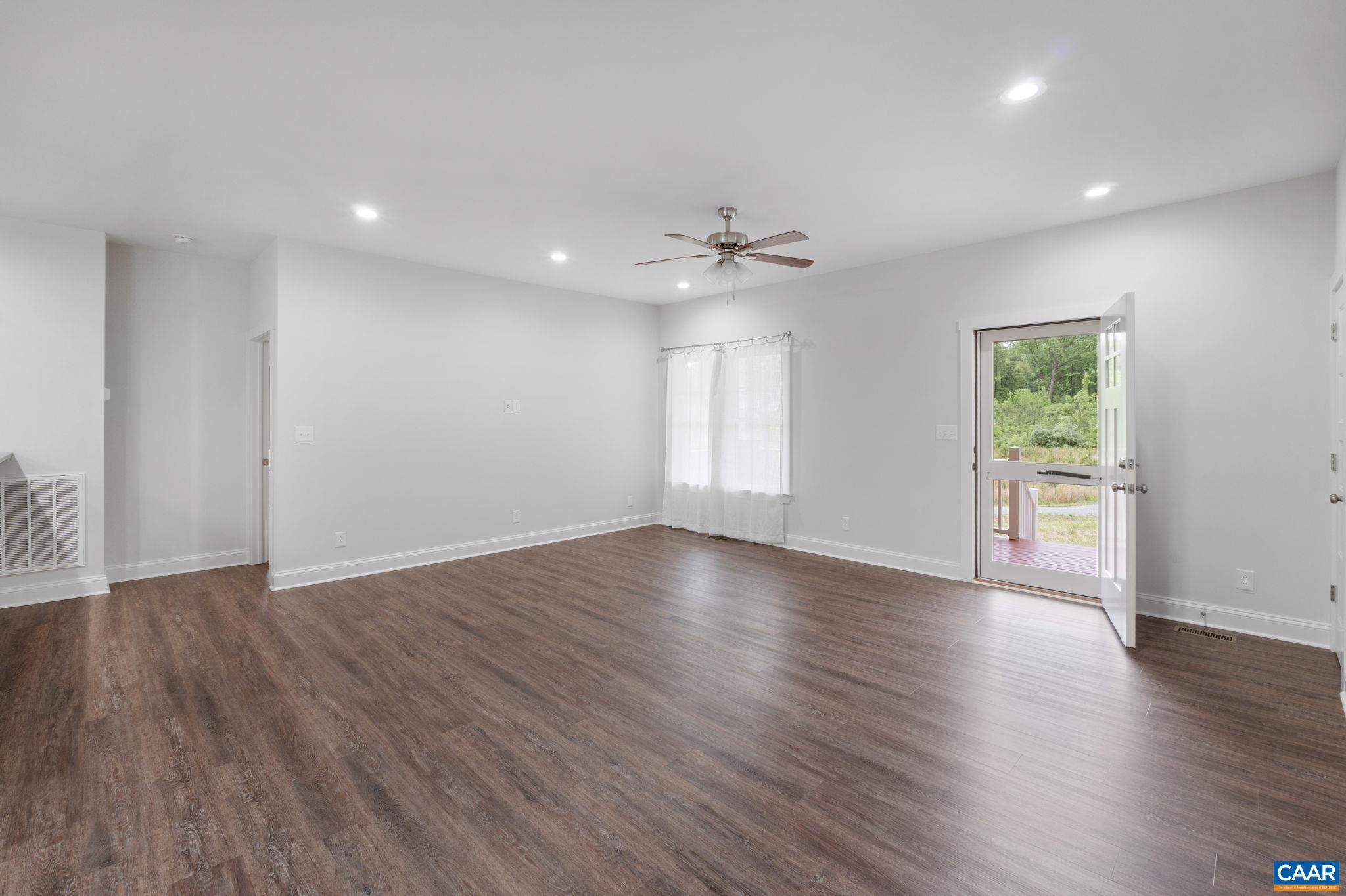 6169 COMMUNITY HOUSE RD, COLUMBIA, Virginia 23038, 3 Bedrooms Bedrooms, ,2 BathroomsBathrooms,Residential,6169 COMMUNITY HOUSE RD,664643 MLS # 664643