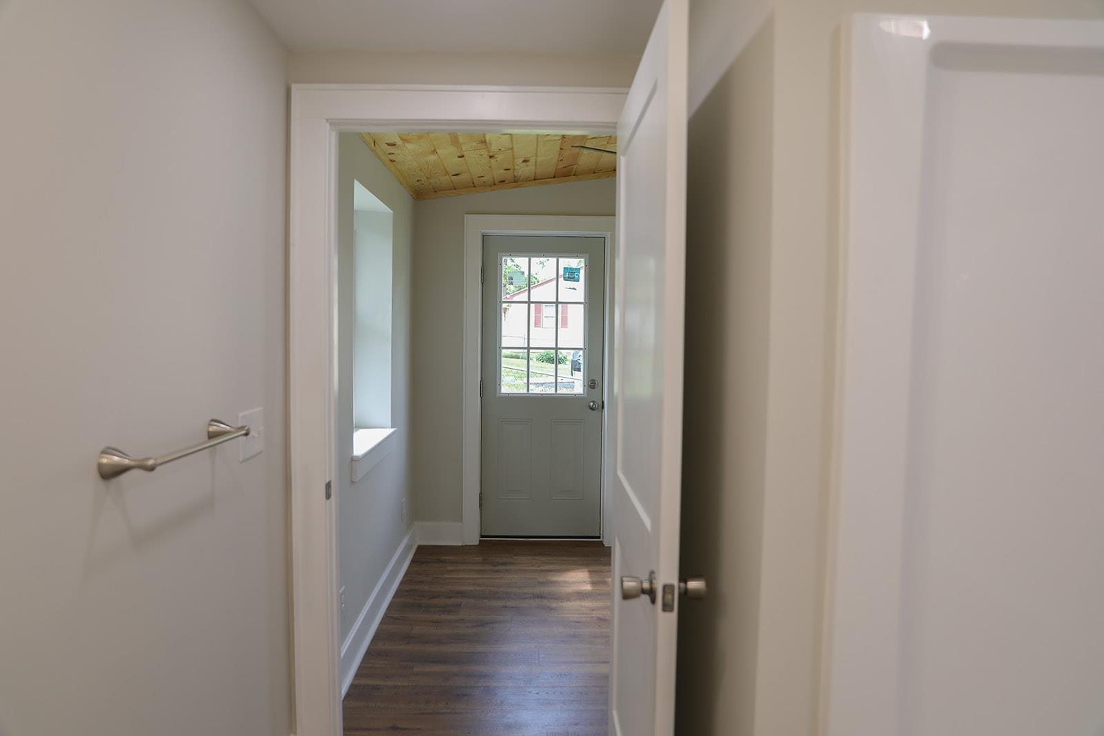 654 N AUGUSTA ST, WAYNESBORO, Virginia 22980, 3 Bedrooms Bedrooms, ,2 BathroomsBathrooms,Residential,654 N AUGUSTA ST,664645 MLS # 664645