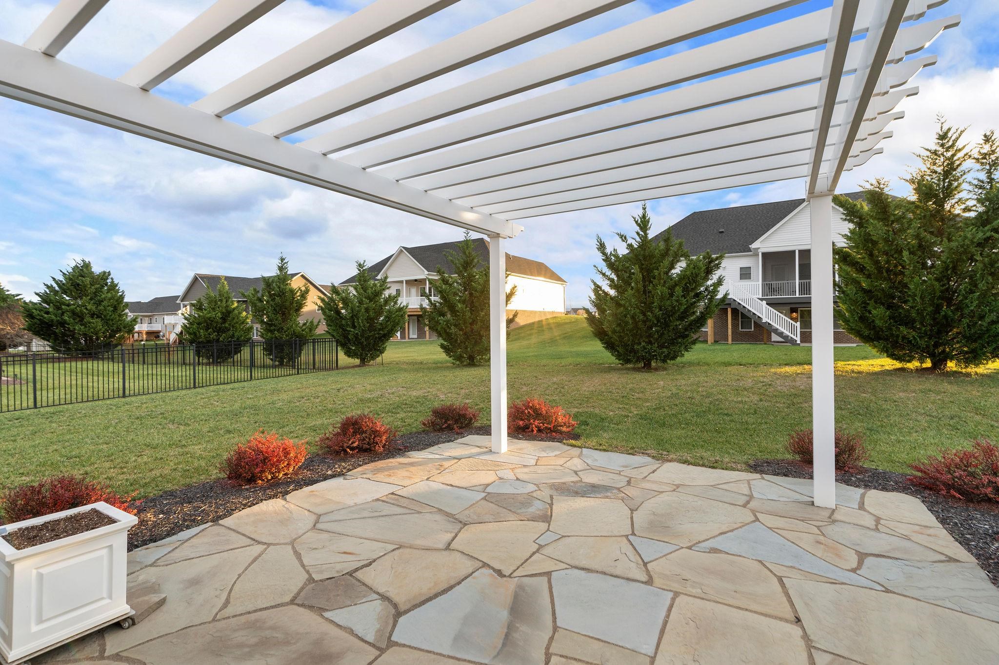 325 PETROS DR, WAYNESBORO, Virginia 22980, 3 Bedrooms Bedrooms, ,2 BathroomsBathrooms,Residential,325 PETROS DR,664648 MLS # 664648