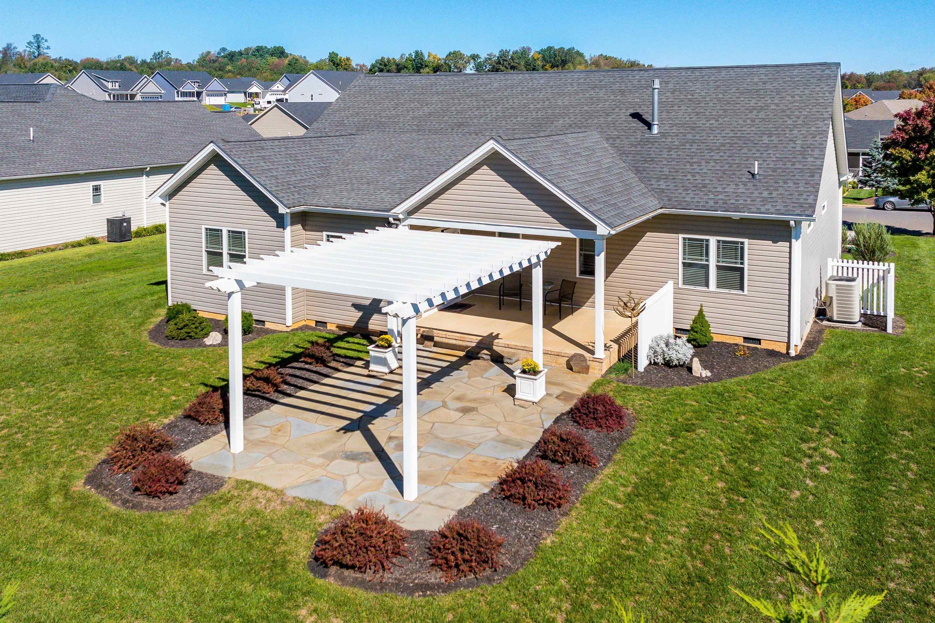 325 PETROS DR, WAYNESBORO, Virginia 22980, 3 Bedrooms Bedrooms, ,2 BathroomsBathrooms,Residential,325 PETROS DR,664648 MLS # 664648