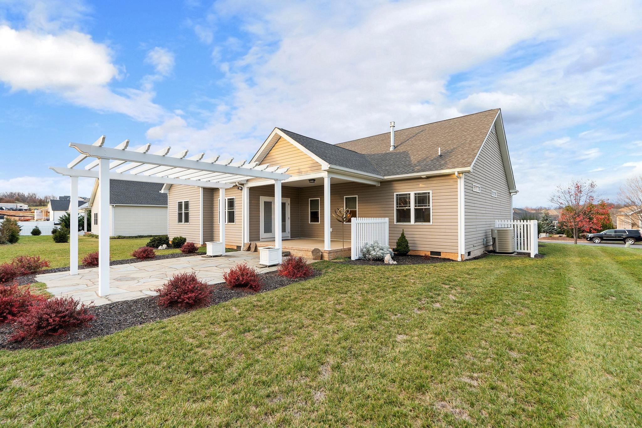 325 PETROS DR, WAYNESBORO, Virginia 22980, 3 Bedrooms Bedrooms, ,2 BathroomsBathrooms,Residential,325 PETROS DR,664648 MLS # 664648