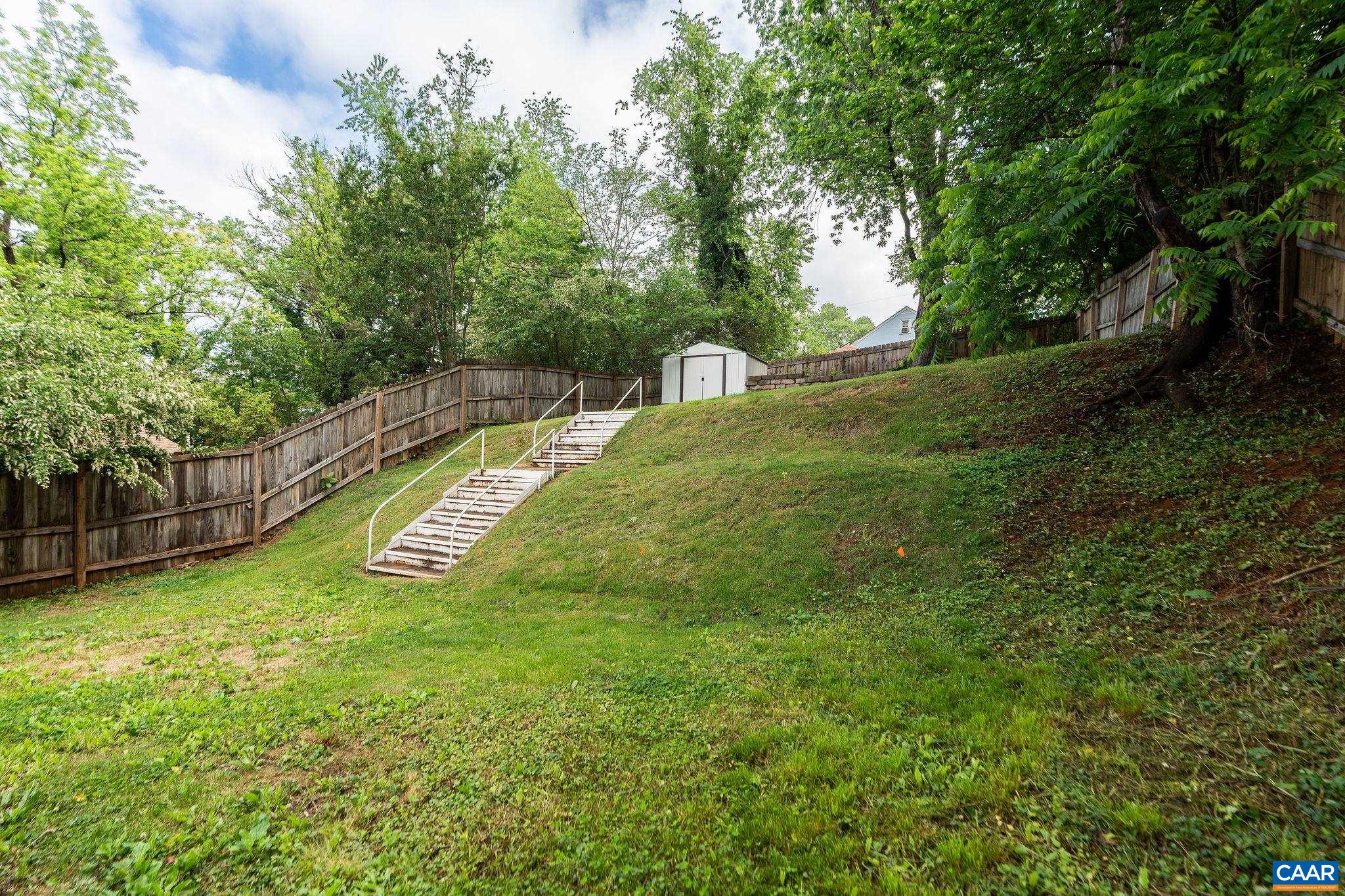 919 -B ALTAVISTA AVE, CHARLOTTESVILLE, Virginia 22902, 2 Bedrooms Bedrooms, ,1 BathroomBathrooms,Residential,919 -B ALTAVISTA AVE,664651 MLS # 664651