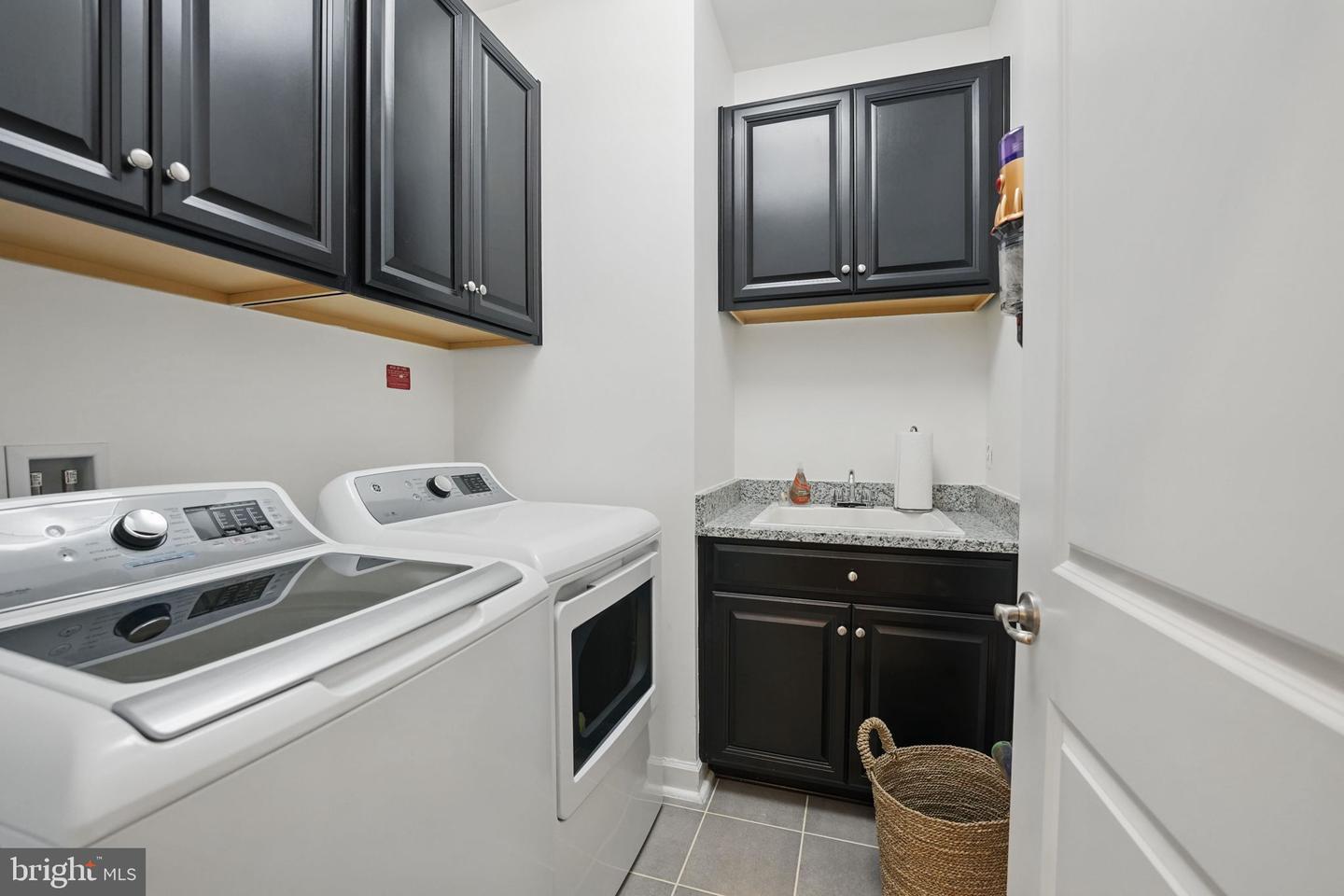 17063 BELLE ISLE DR, DUMFRIES, Virginia 22026, 5 Bedrooms Bedrooms, ,4 BathroomsBathrooms,Residential,For sale,17063 BELLE ISLE DR,VAPW2094246 MLS # VAPW2094246