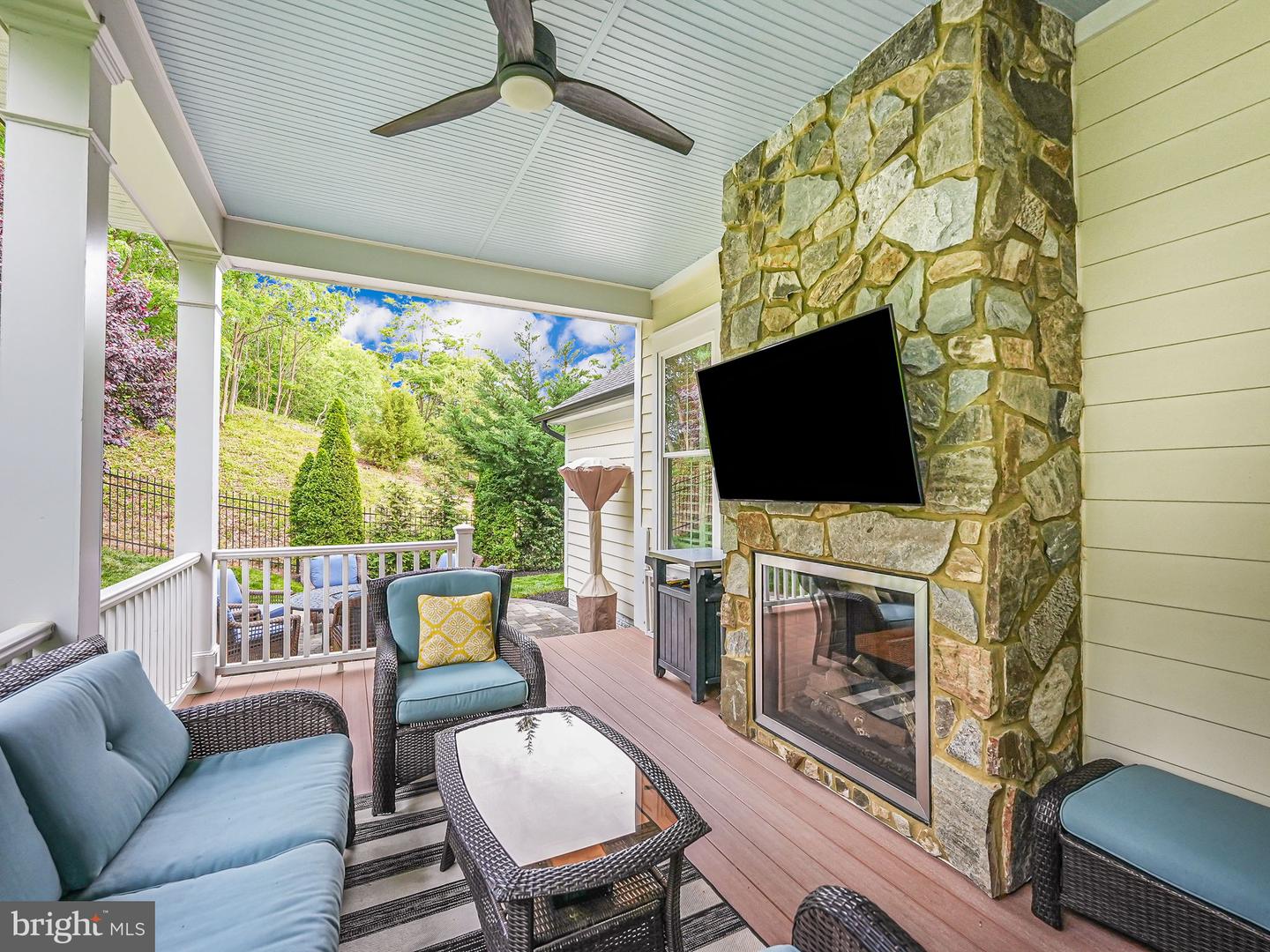 17063 BELLE ISLE DR, DUMFRIES, Virginia 22026, 5 Bedrooms Bedrooms, ,4 BathroomsBathrooms,Residential,For sale,17063 BELLE ISLE DR,VAPW2094246 MLS # VAPW2094246