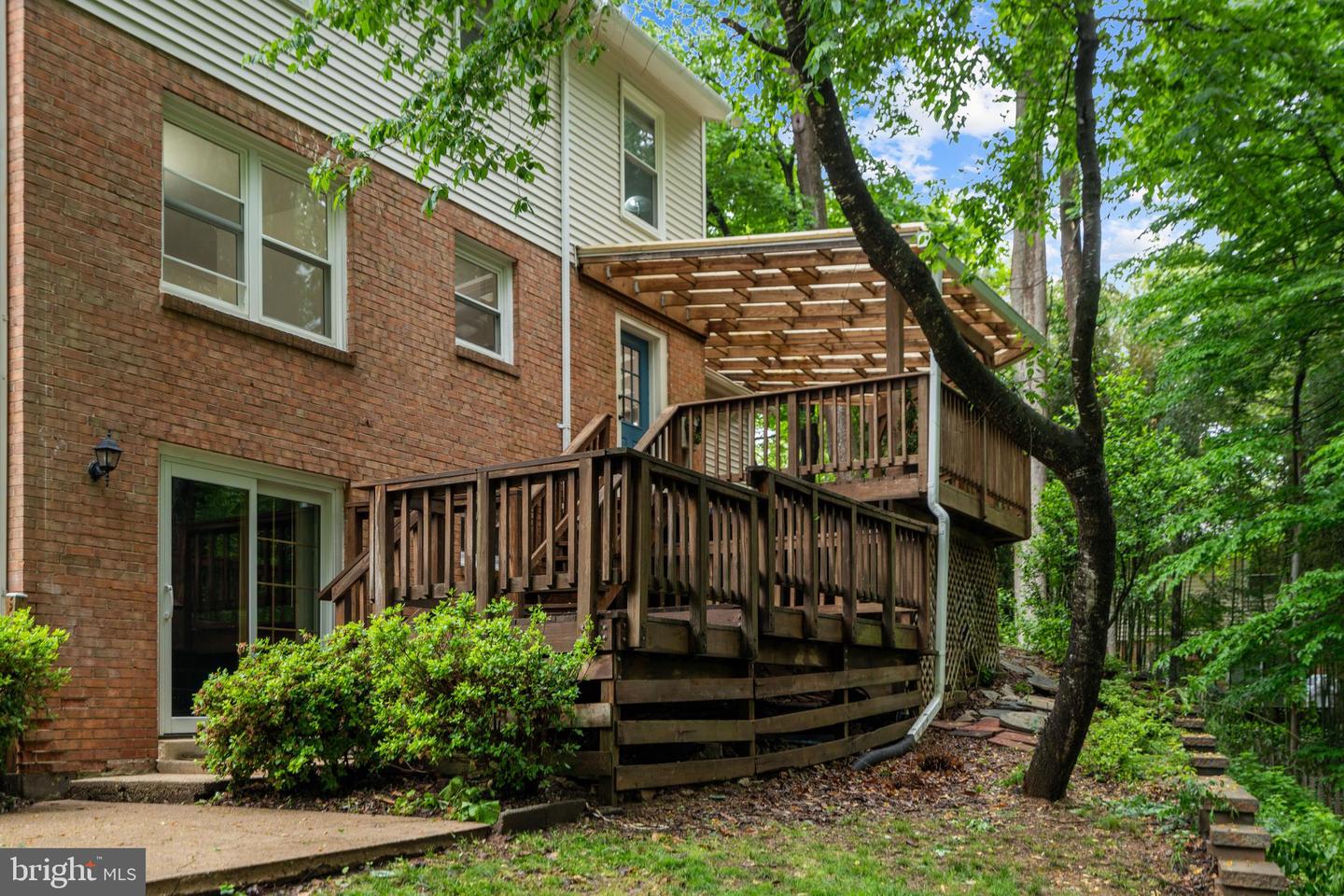 6703 PORTREE CT, SPRINGFIELD, Virginia 22152, 5 Bedrooms Bedrooms, 15 Rooms Rooms,3 BathroomsBathrooms,Residential,For sale,6703 PORTREE CT,VAFX2239452 MLS # VAFX2239452
